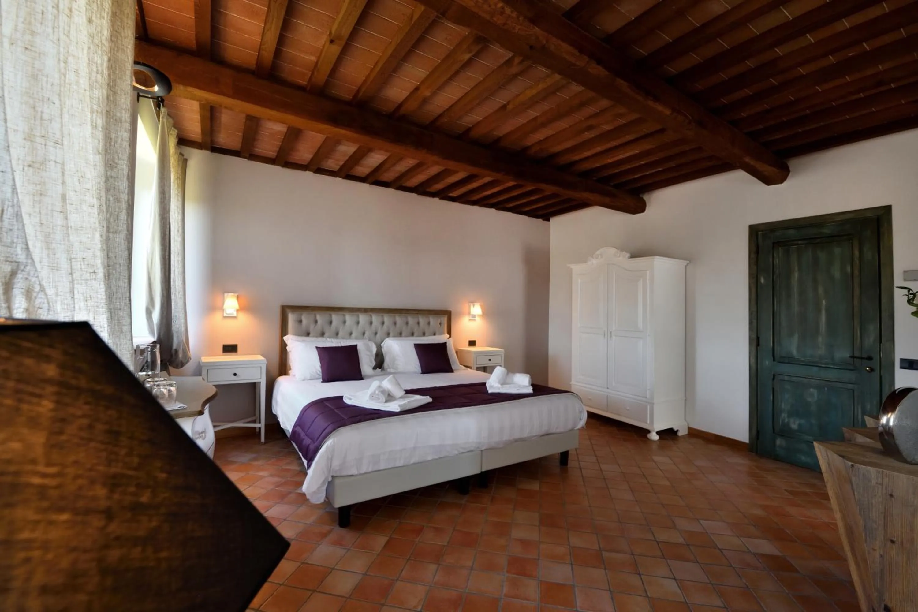 Photo of the whole room, Bed in Porsenna Resort