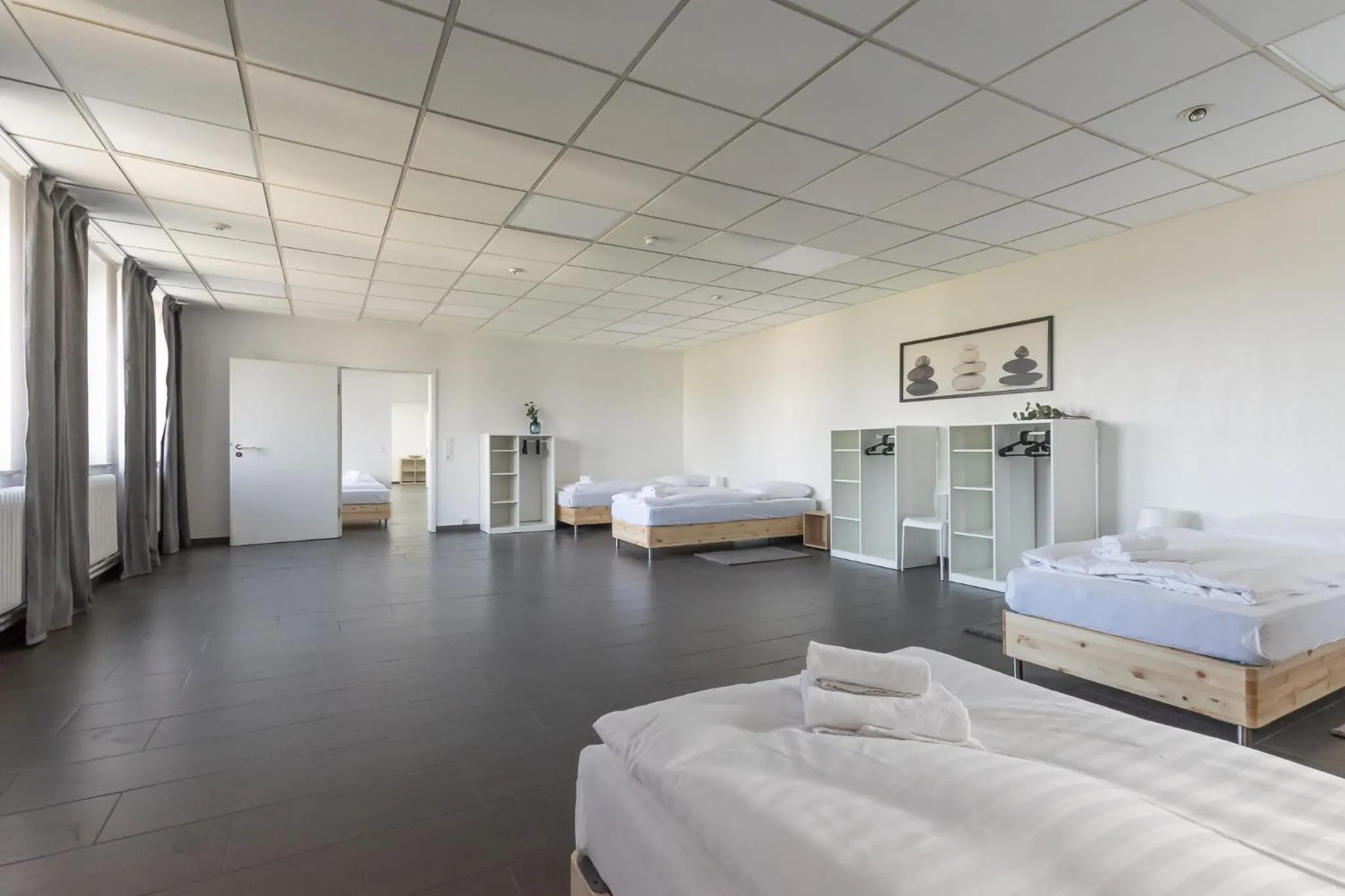 T&K Apartments 6 and 10 Room Apartment in Neuss for big Groups 22min to Fair DUS