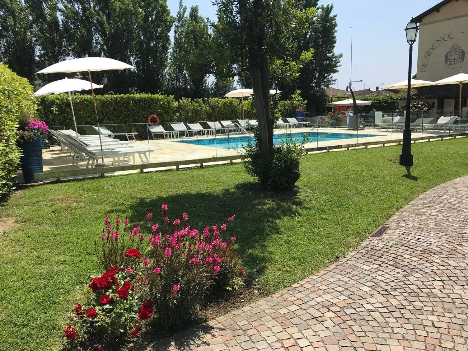 Swimming pool in Residence Prunali