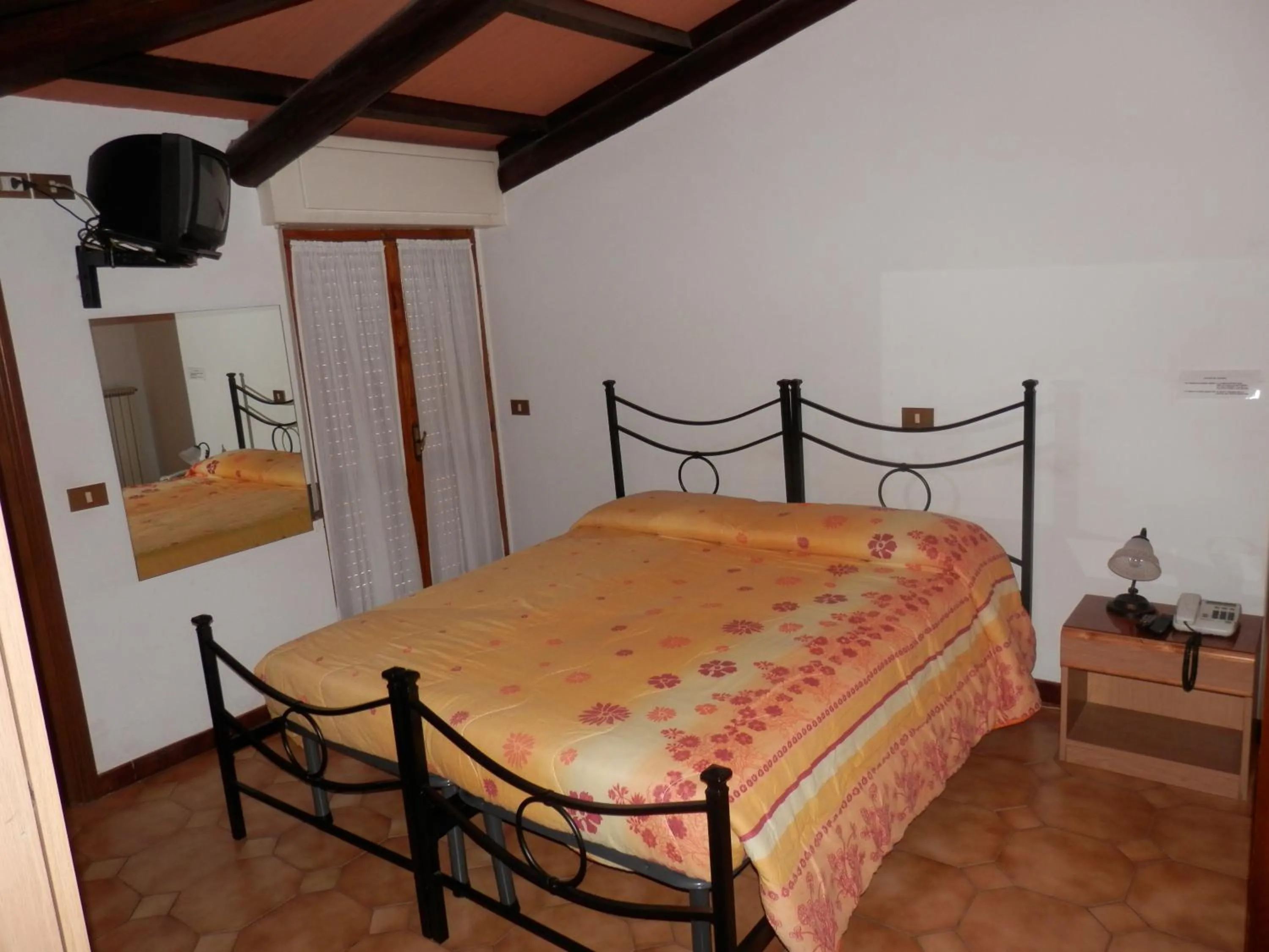 Bedroom, Bed in Locanda del Vecchio Maglio