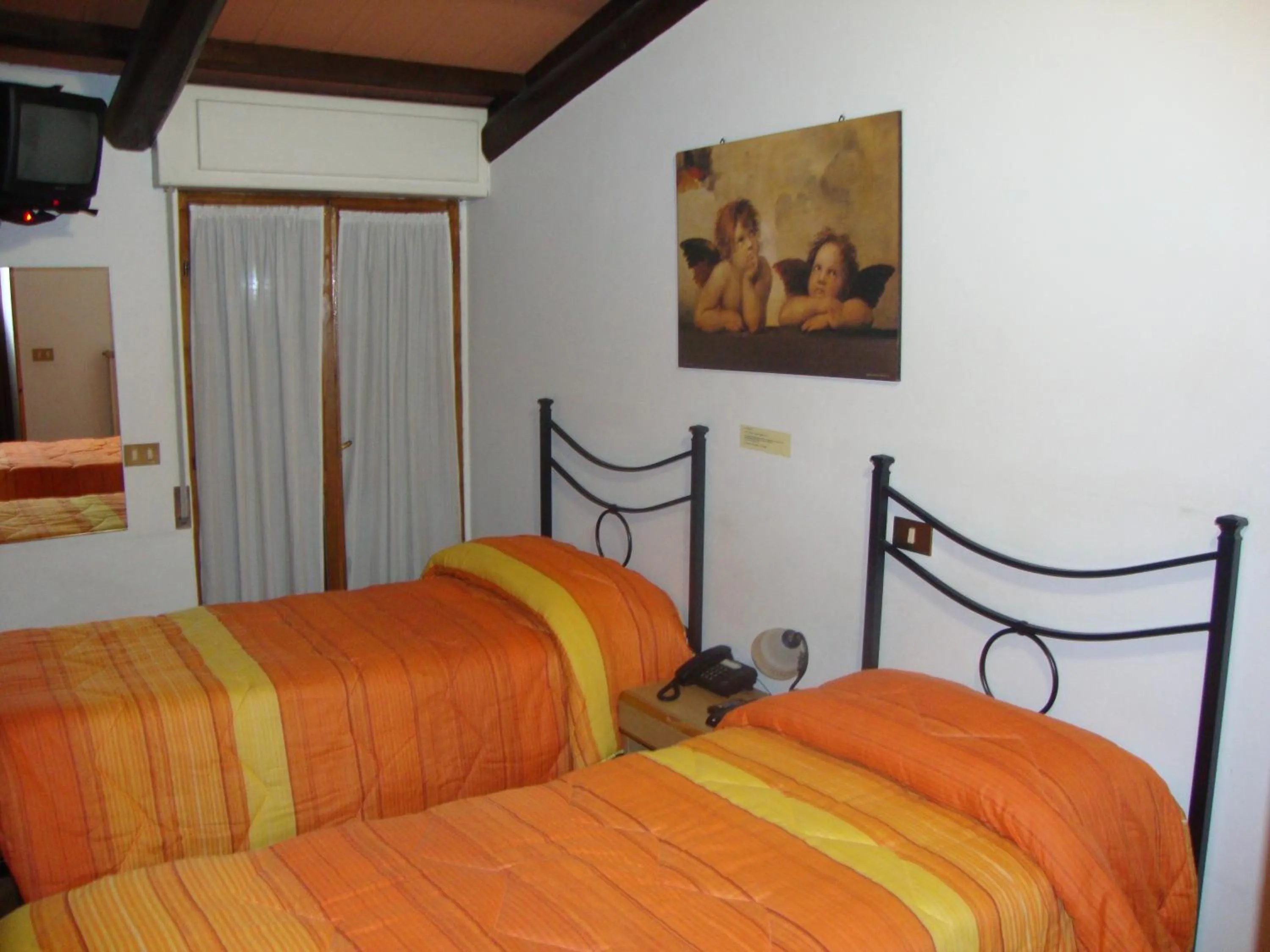 Bedroom, Bed in Locanda del Vecchio Maglio