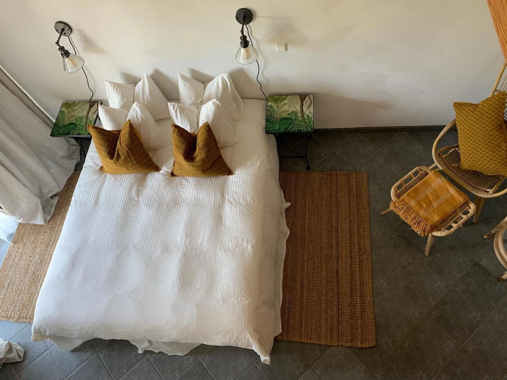 Bed in Pilguse Residency