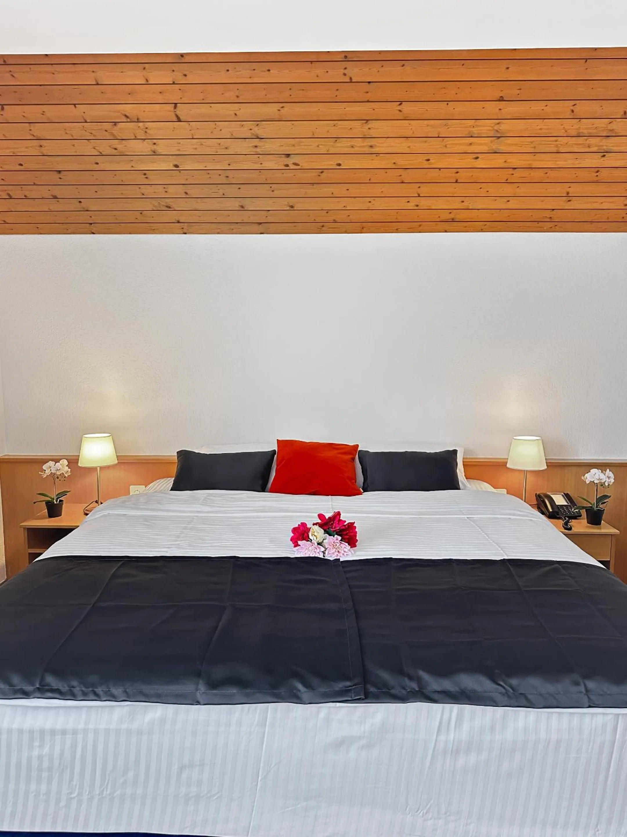 Bedroom, Bed in Centra Hotel Zurich