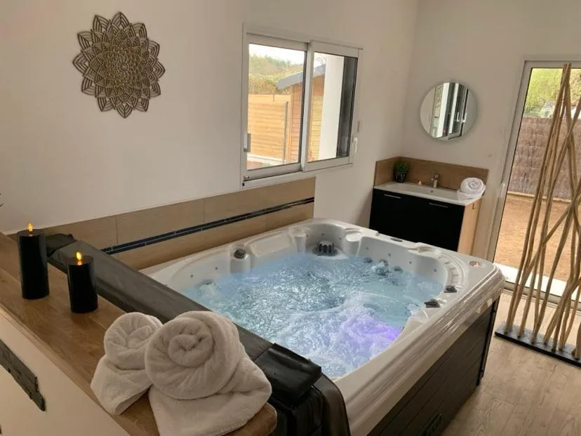 One-Bedroom House in Camping de l'Etang du Pays Blanc