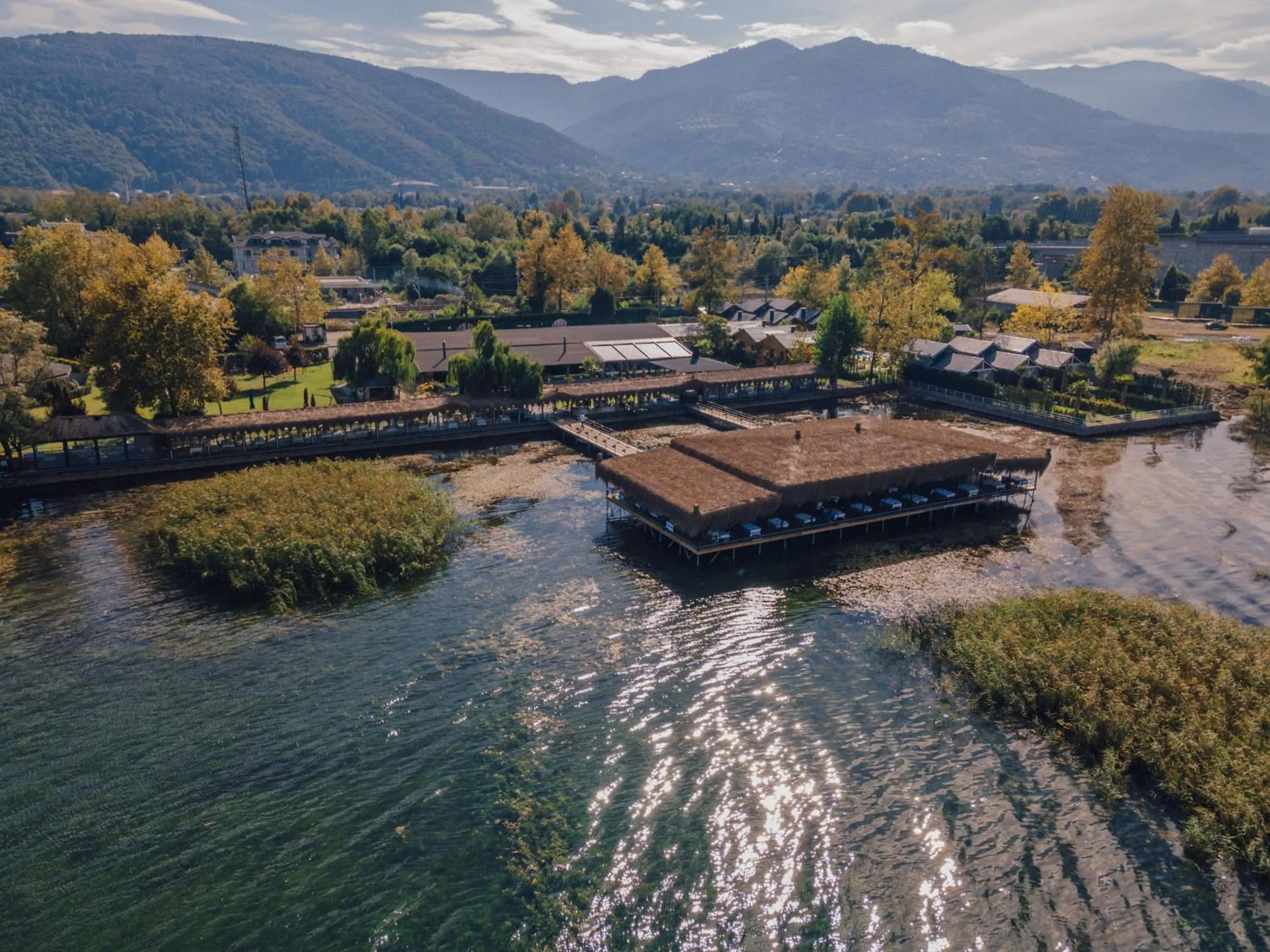 Property building in Gölevi Resort Sapanca