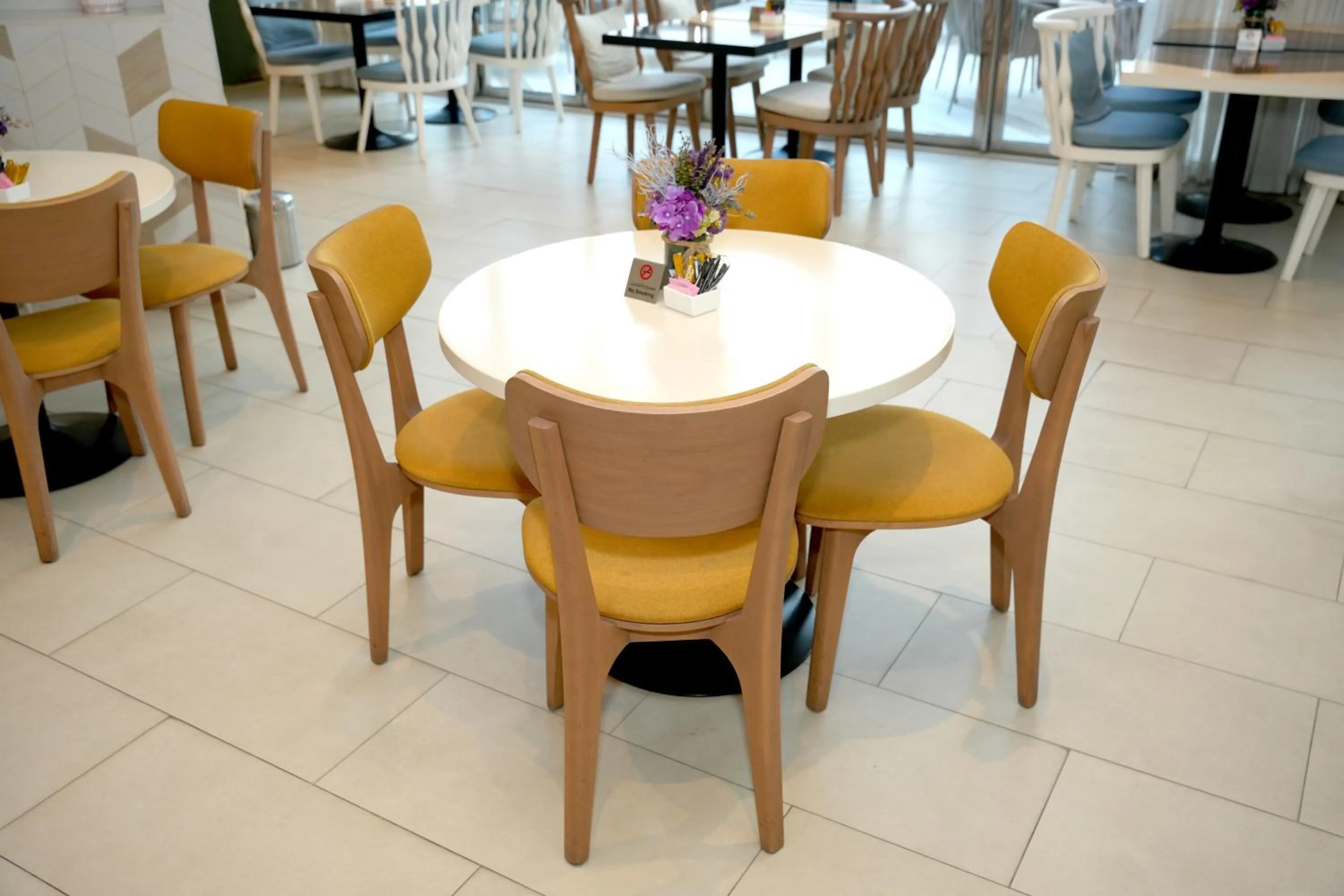 Seating area in Pavilion Hotel Al Jaddaf - Former Citadines Culture Village