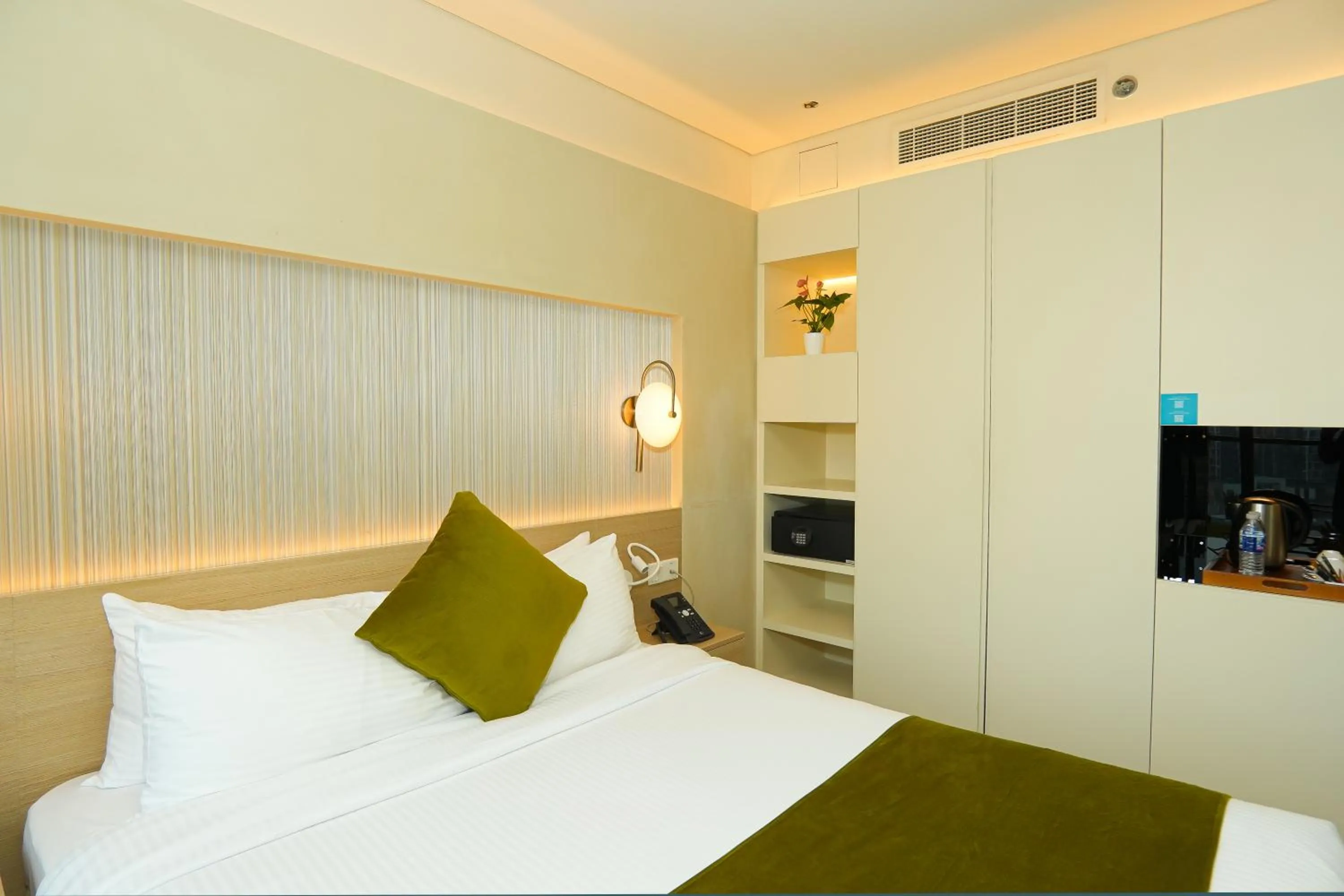 Bed in Pavilion Hotel Al Jaddaf - Former Citadines Culture Village