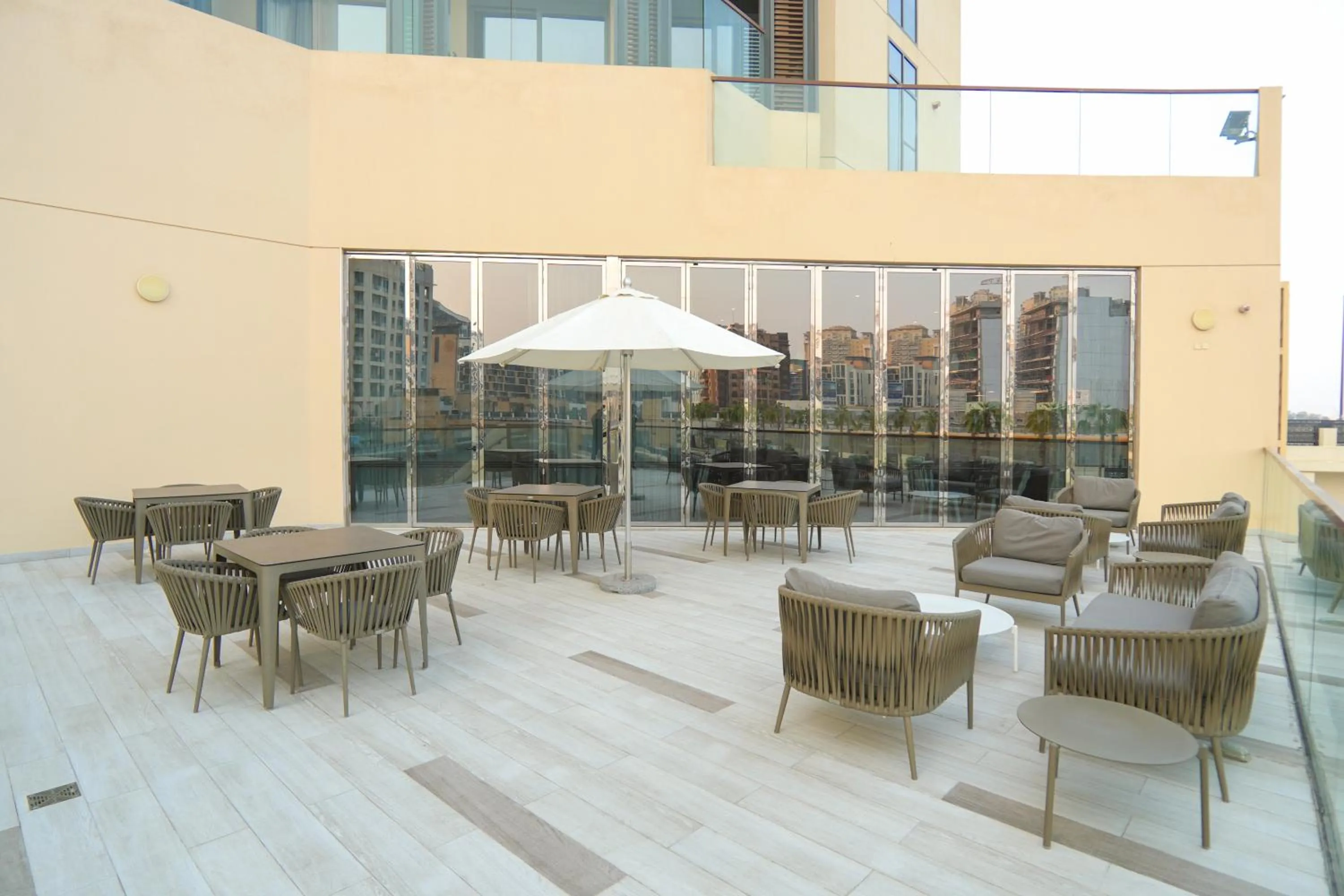 Balcony/Terrace in Pavilion Hotel Al Jaddaf - Former Citadines Culture Village