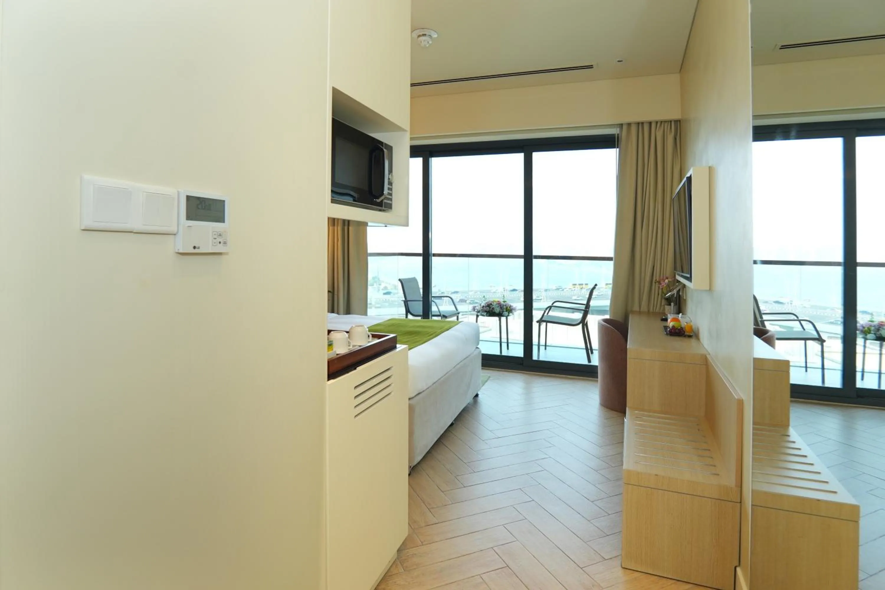 Bed in Pavilion Hotel Al Jaddaf - Former Citadines Culture Village