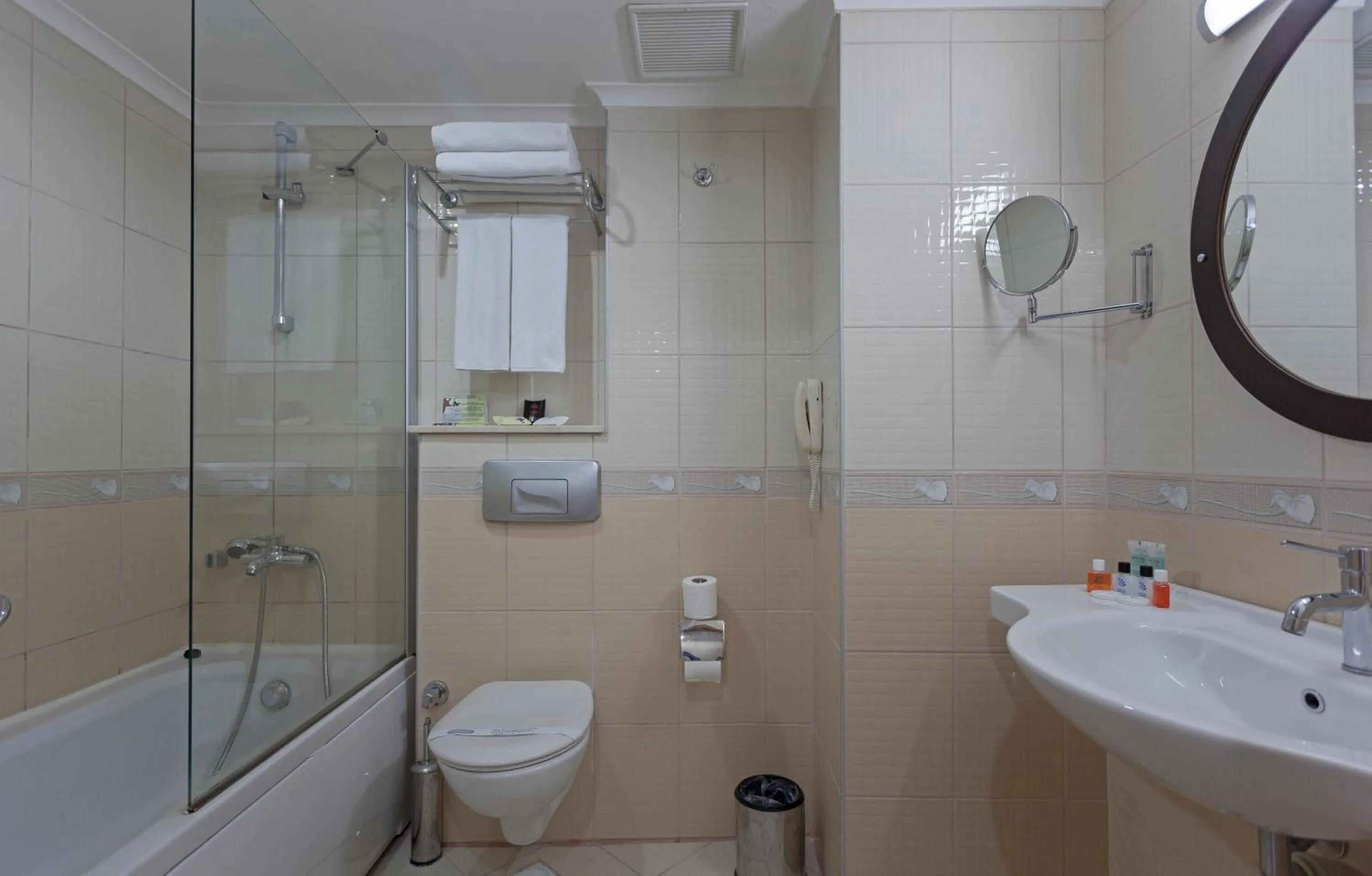 Bathroom in Sultan Sipahi Resort Hotel