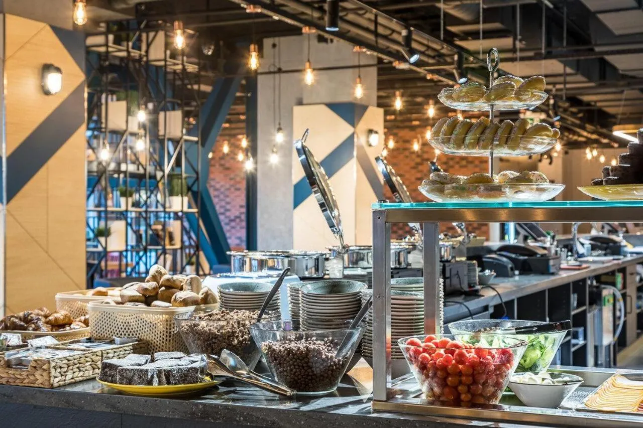 Restaurant/places to eat in B&B Hotel Budapest City