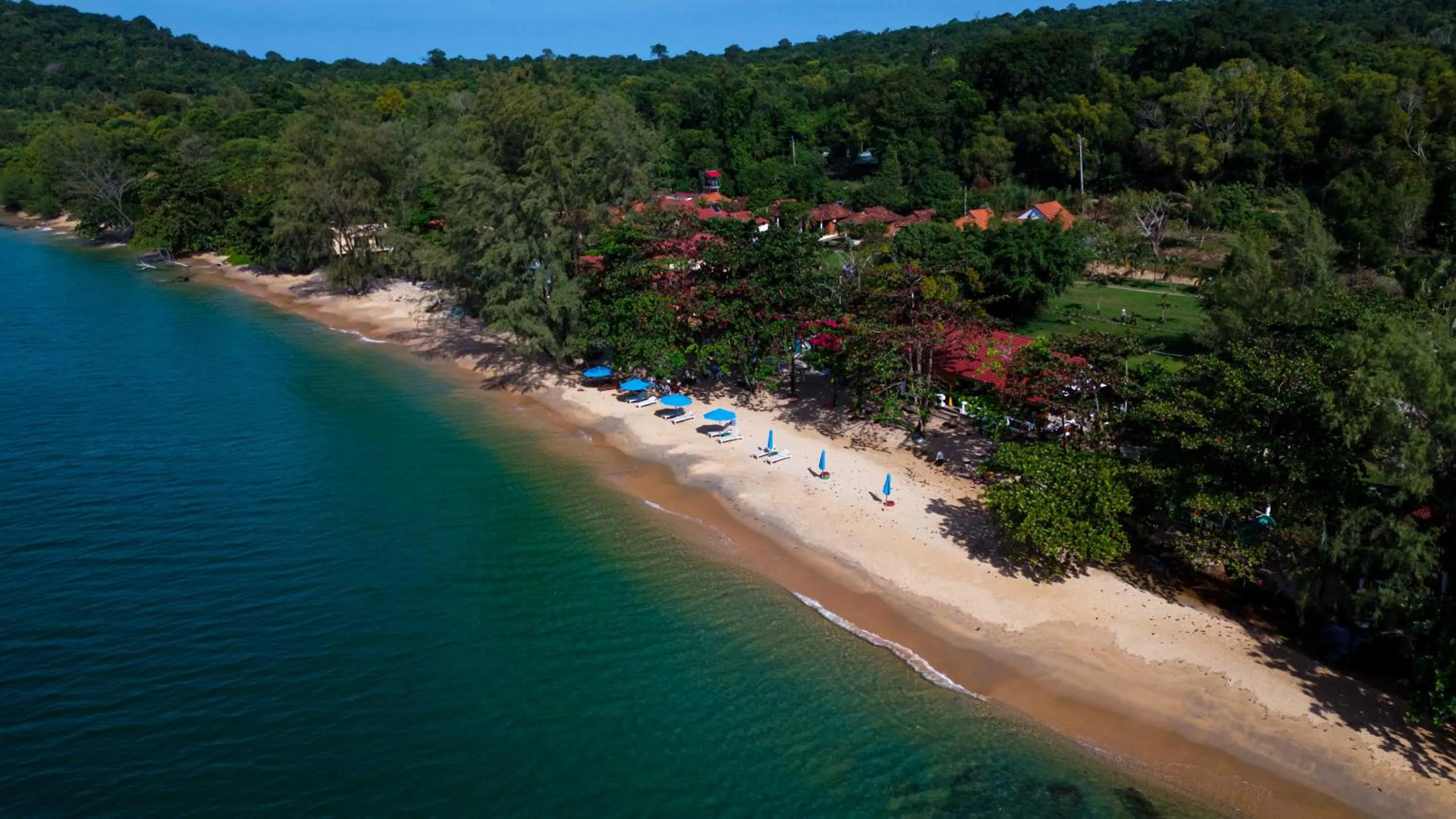 Beach in Vung Bau Resort