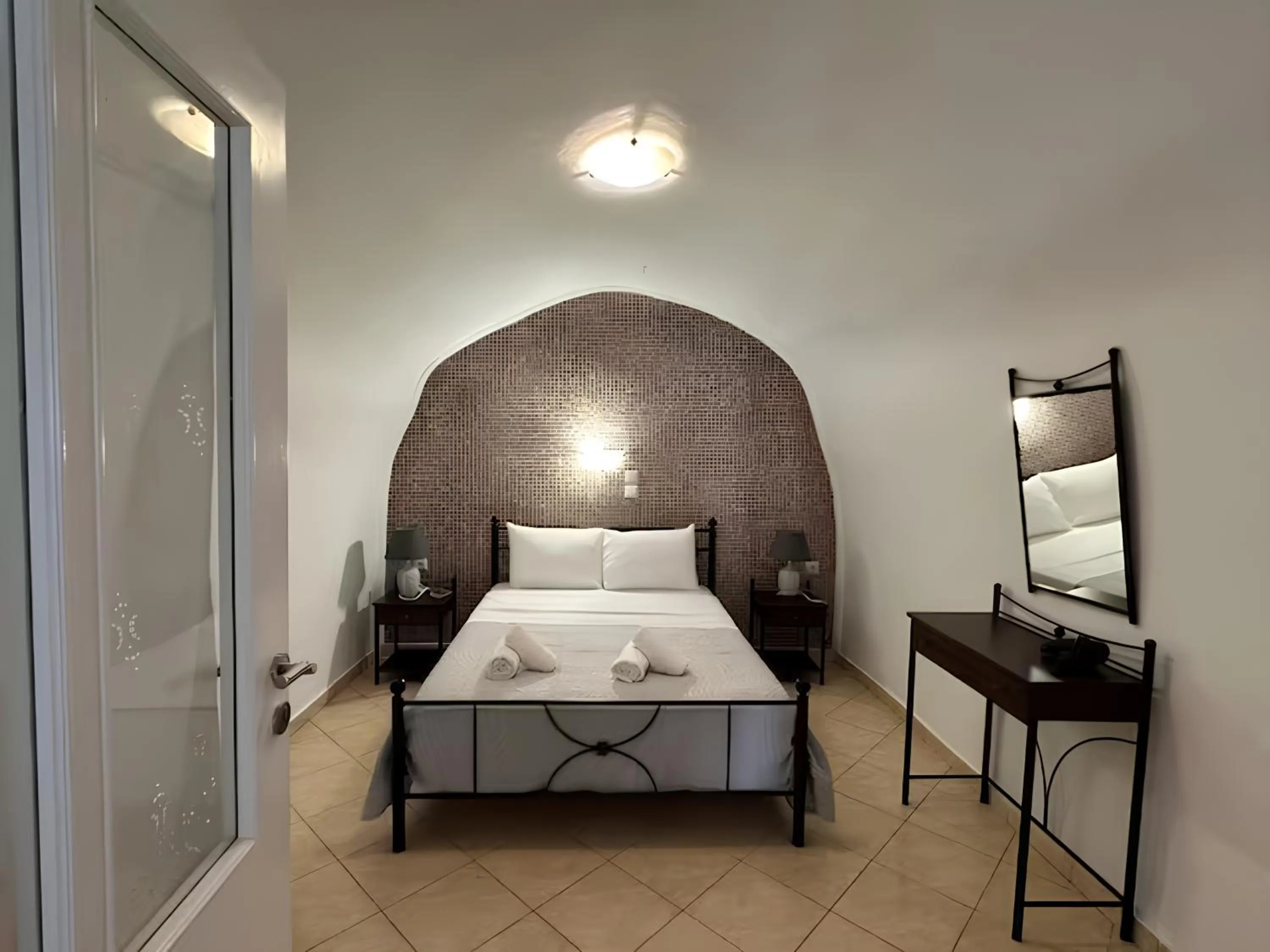 Bed in Vinas Place City Center