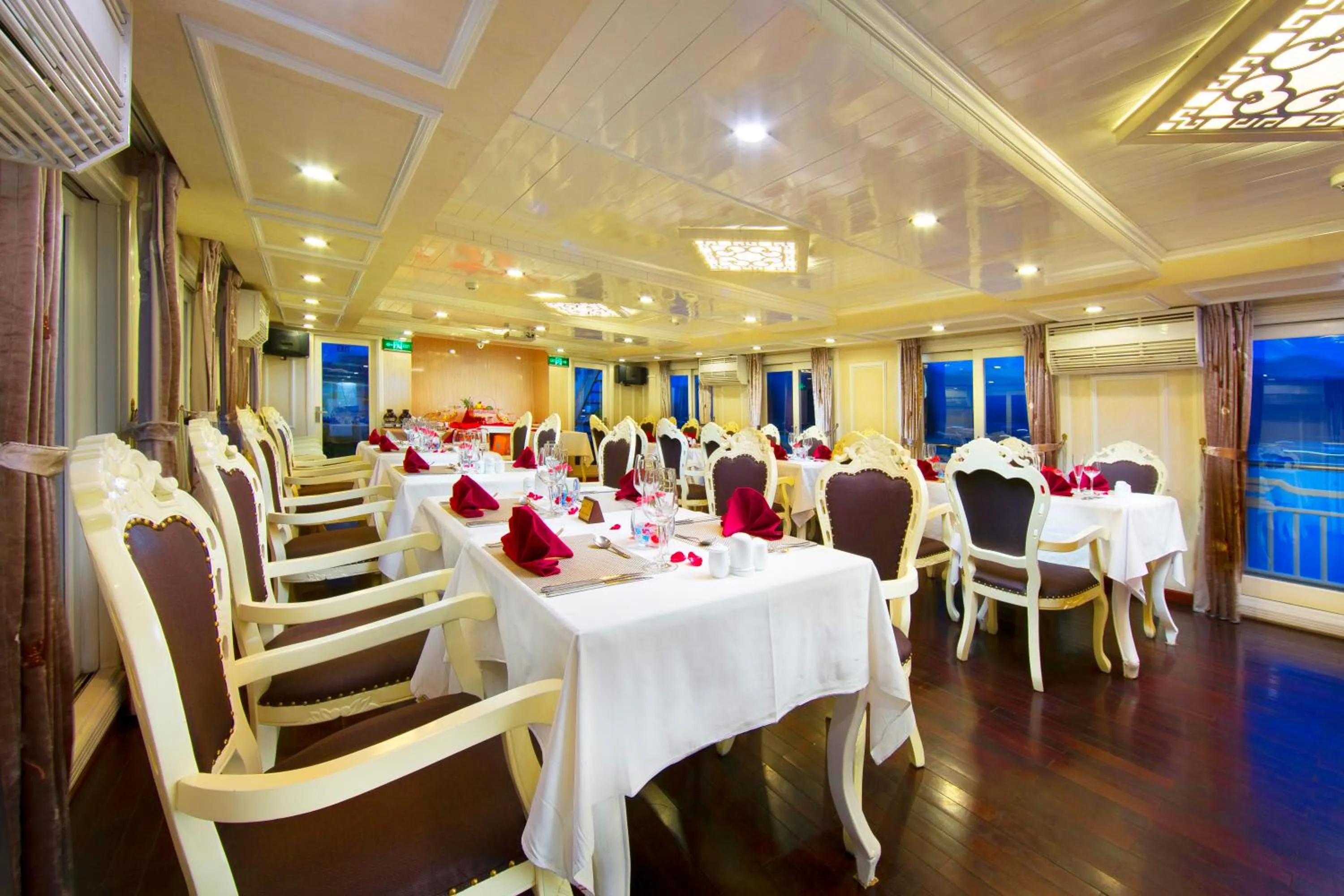 Signature Halong Cruise