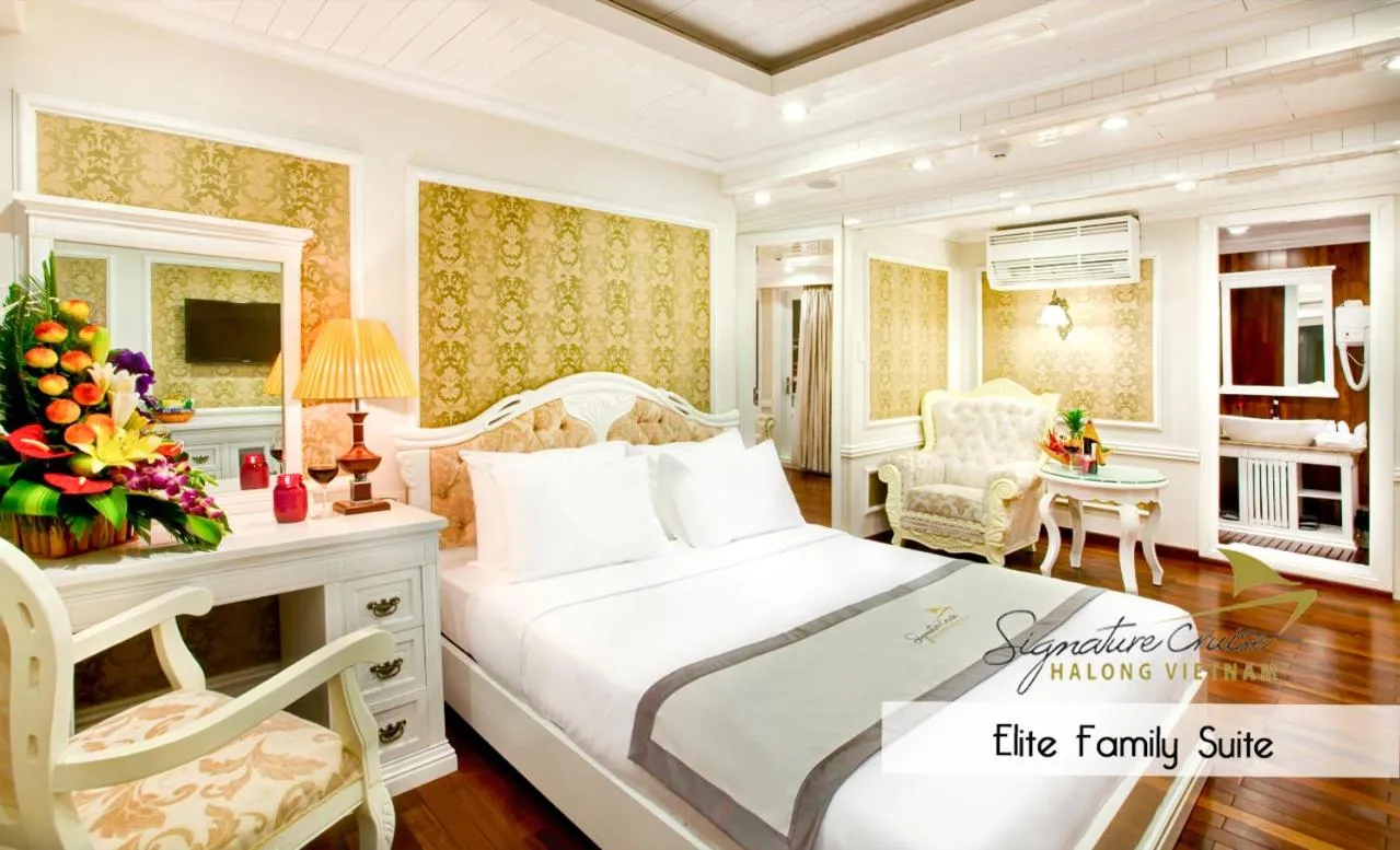 Bed in Signature Halong Cruise