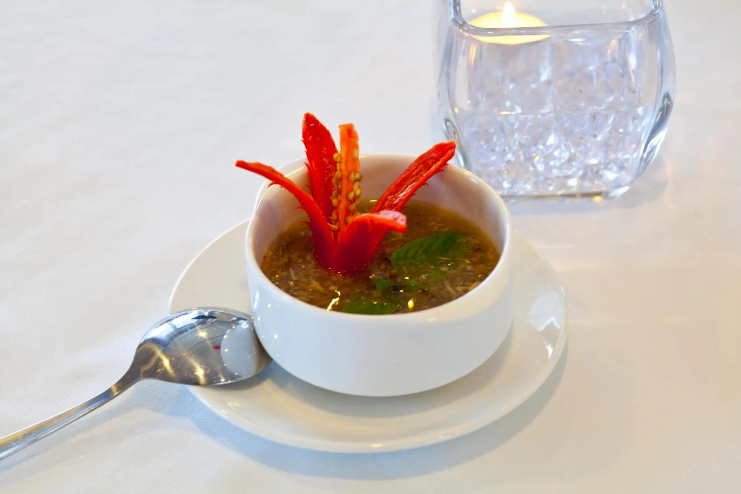 Food and drinks in Signature Halong Cruise