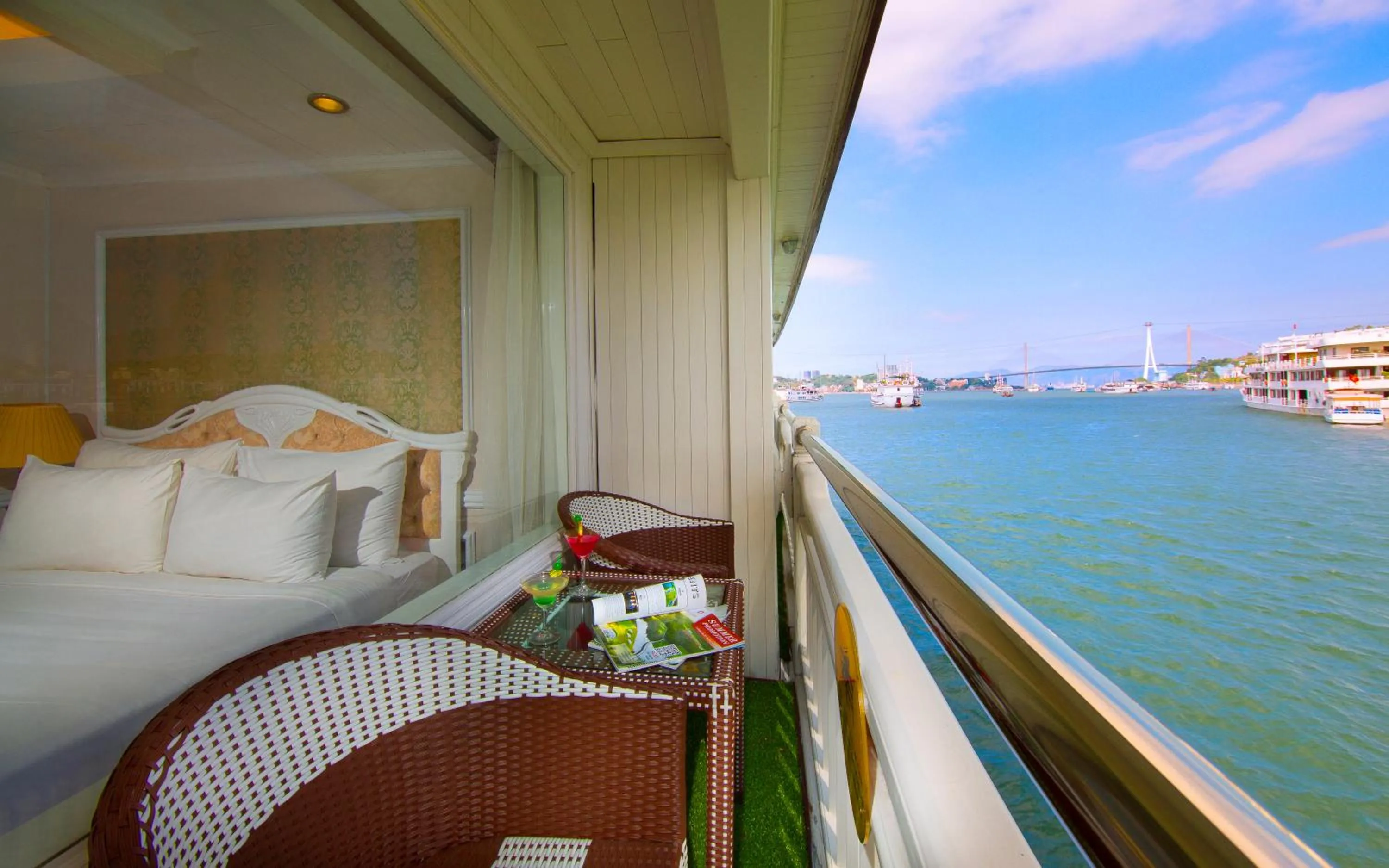 Balcony/Terrace in Signature Halong Cruise