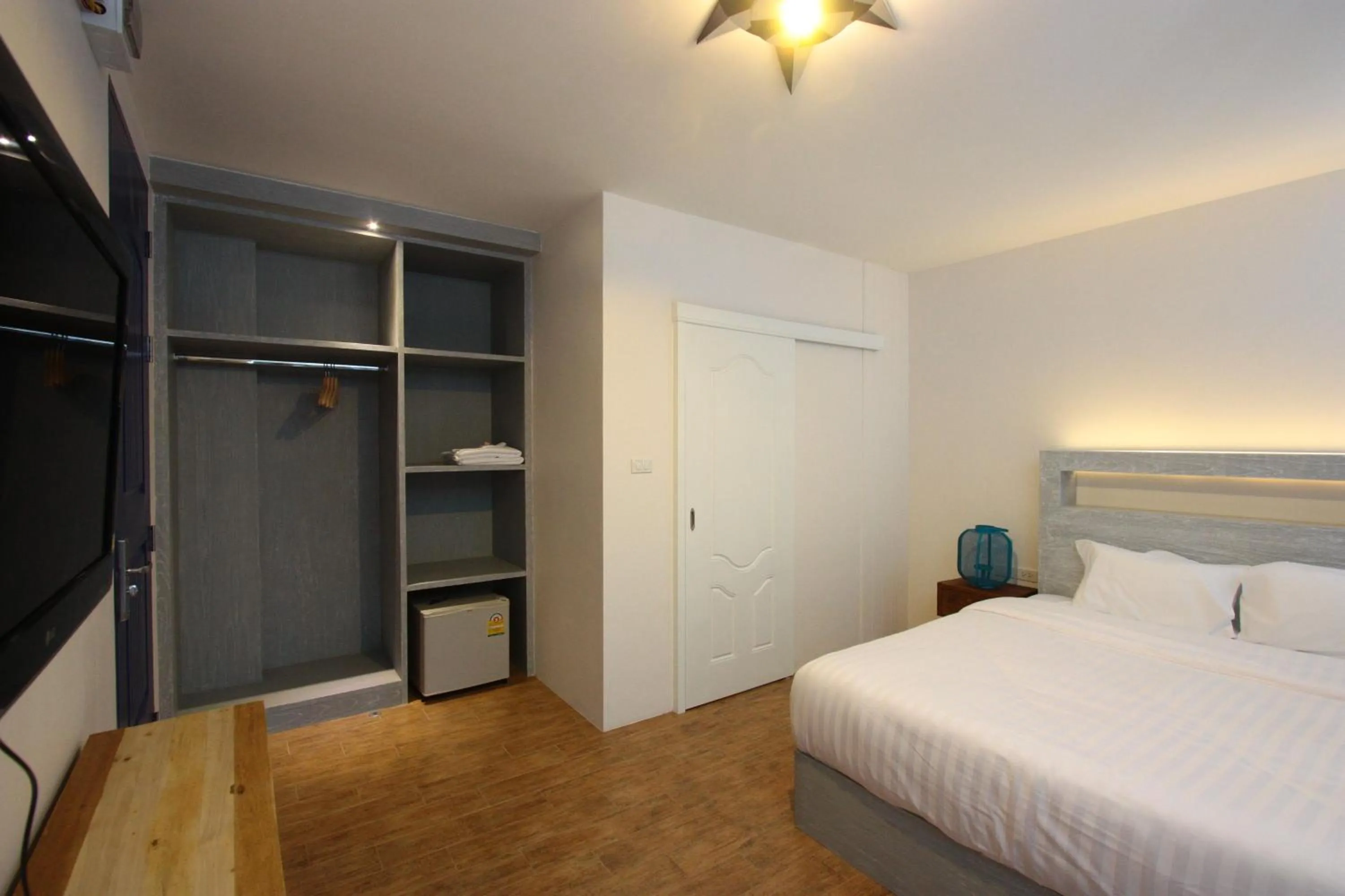 Photo of the whole room, Bed in Hub Hua Hin 57