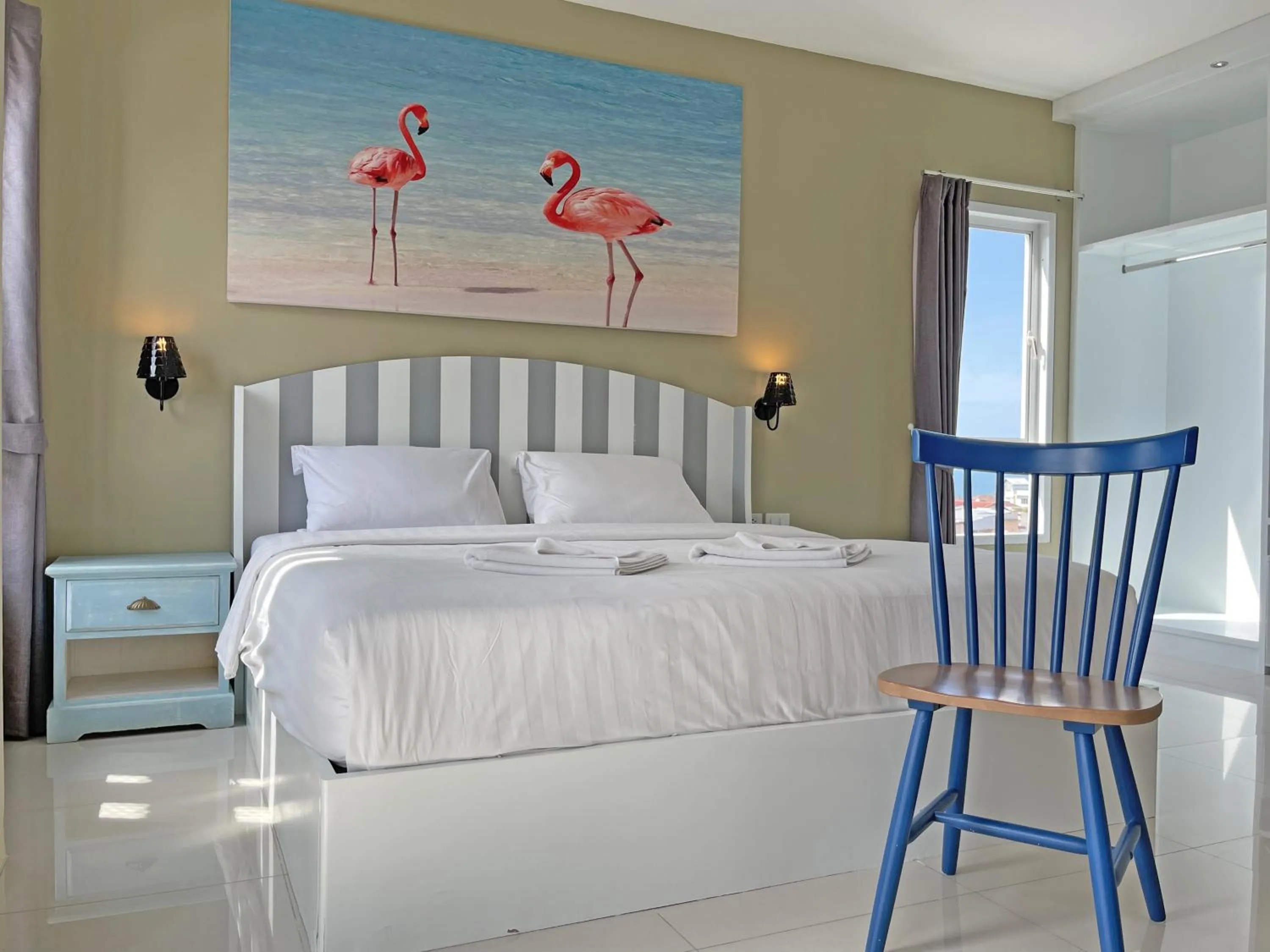 Photo of the whole room, Bed in Hub Hua Hin 57