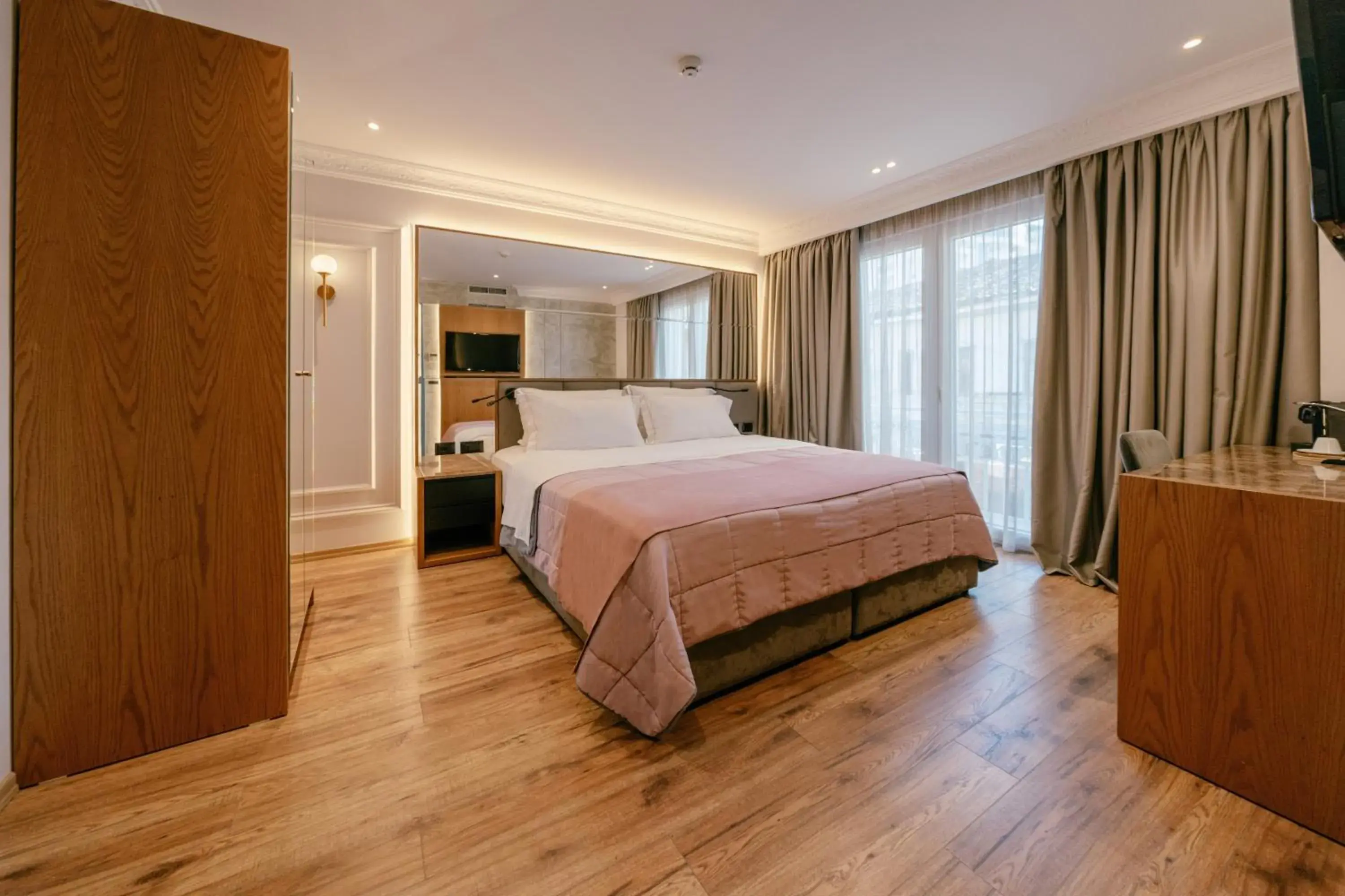 Standard Queen Room - single occupancy in Moenia Boutique Hotel Standard Queen Room - single occupancy in Moenia Boutique Hotel