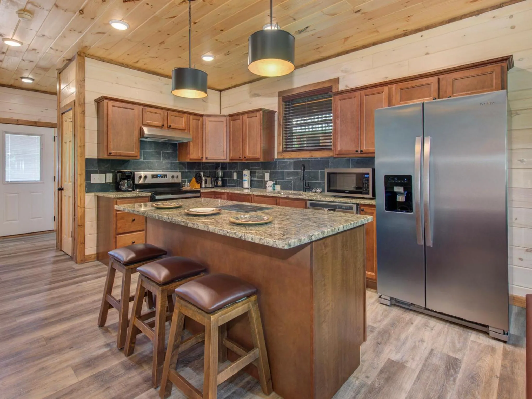 Kitchen or kitchenette in Three Little Bears