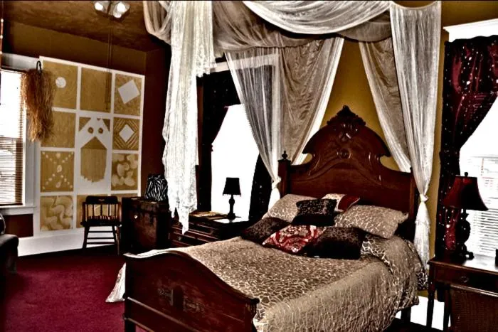 Photo of the whole room, Bed in Hotel Niles