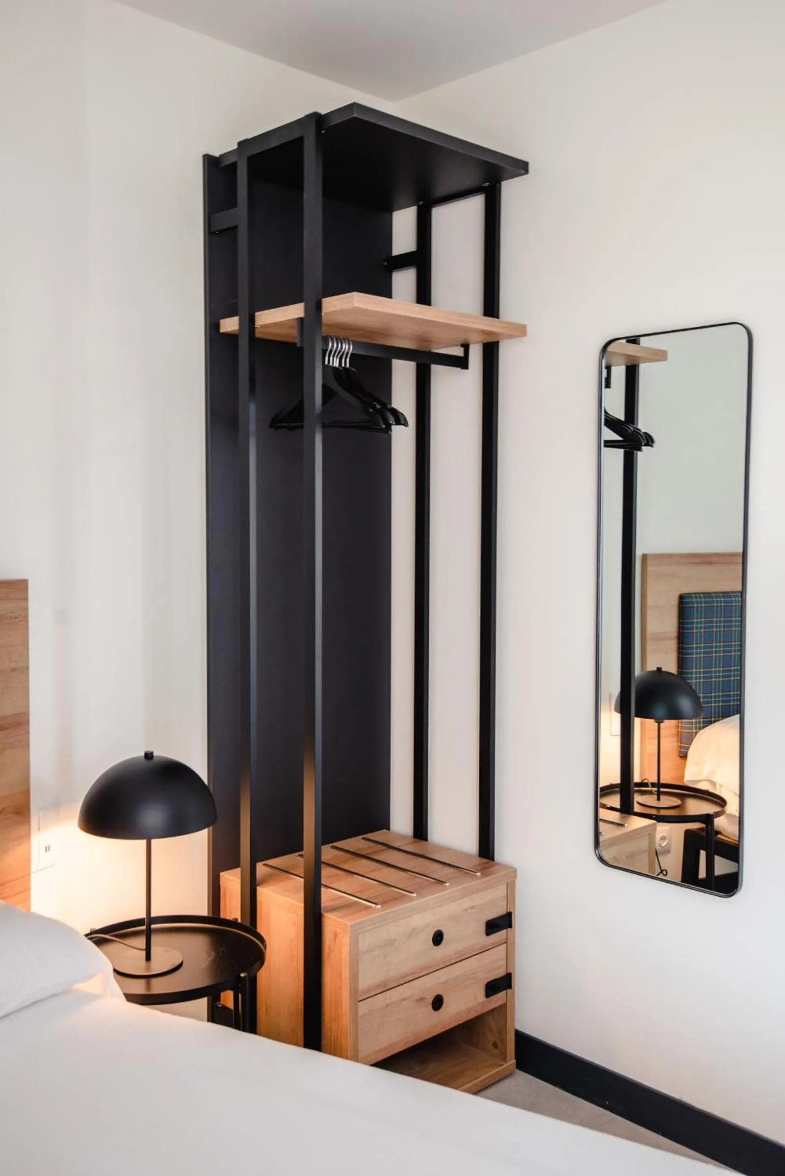 wardrobe in LATROUPE La Granja