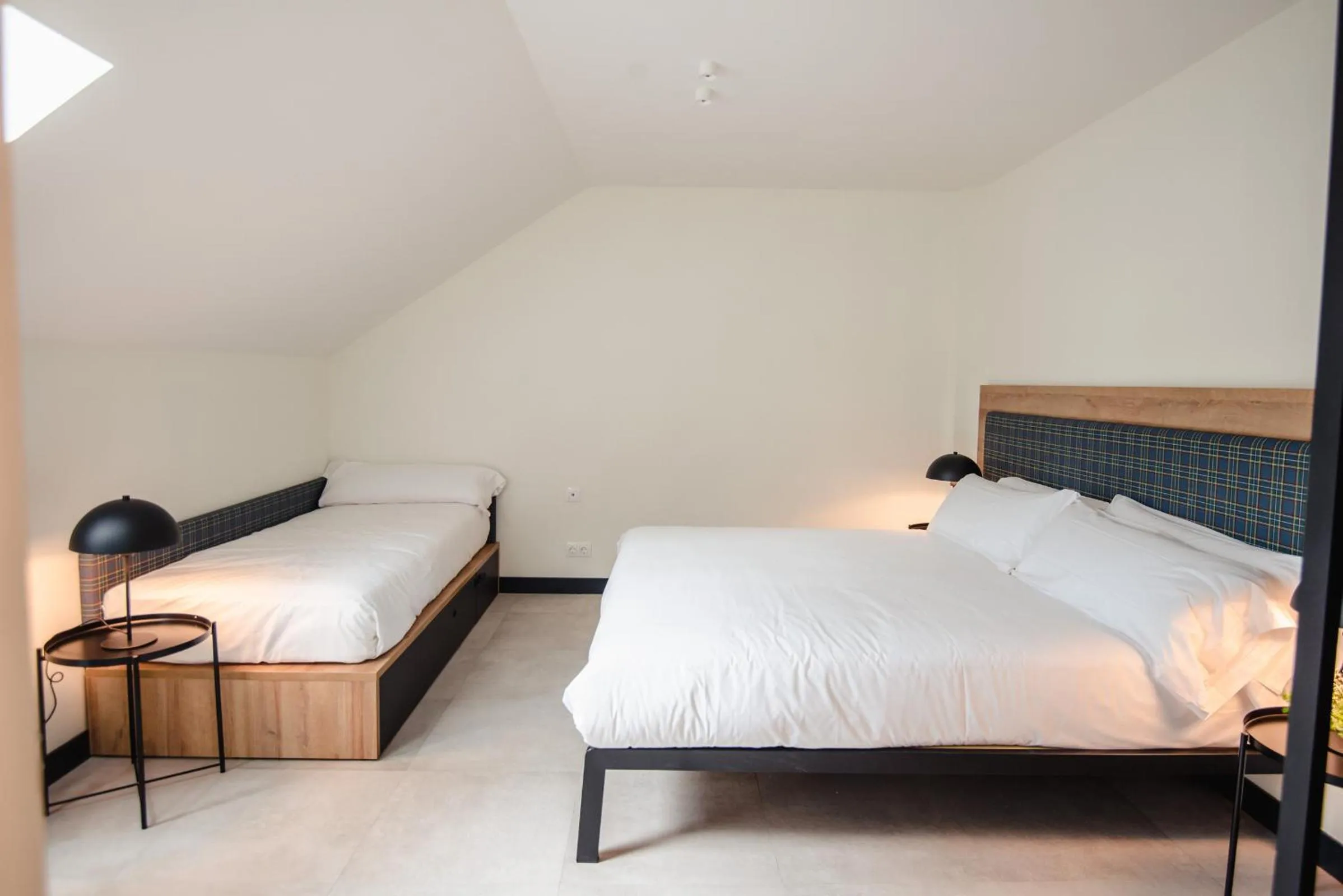 Bed in LATROUPE La Granja