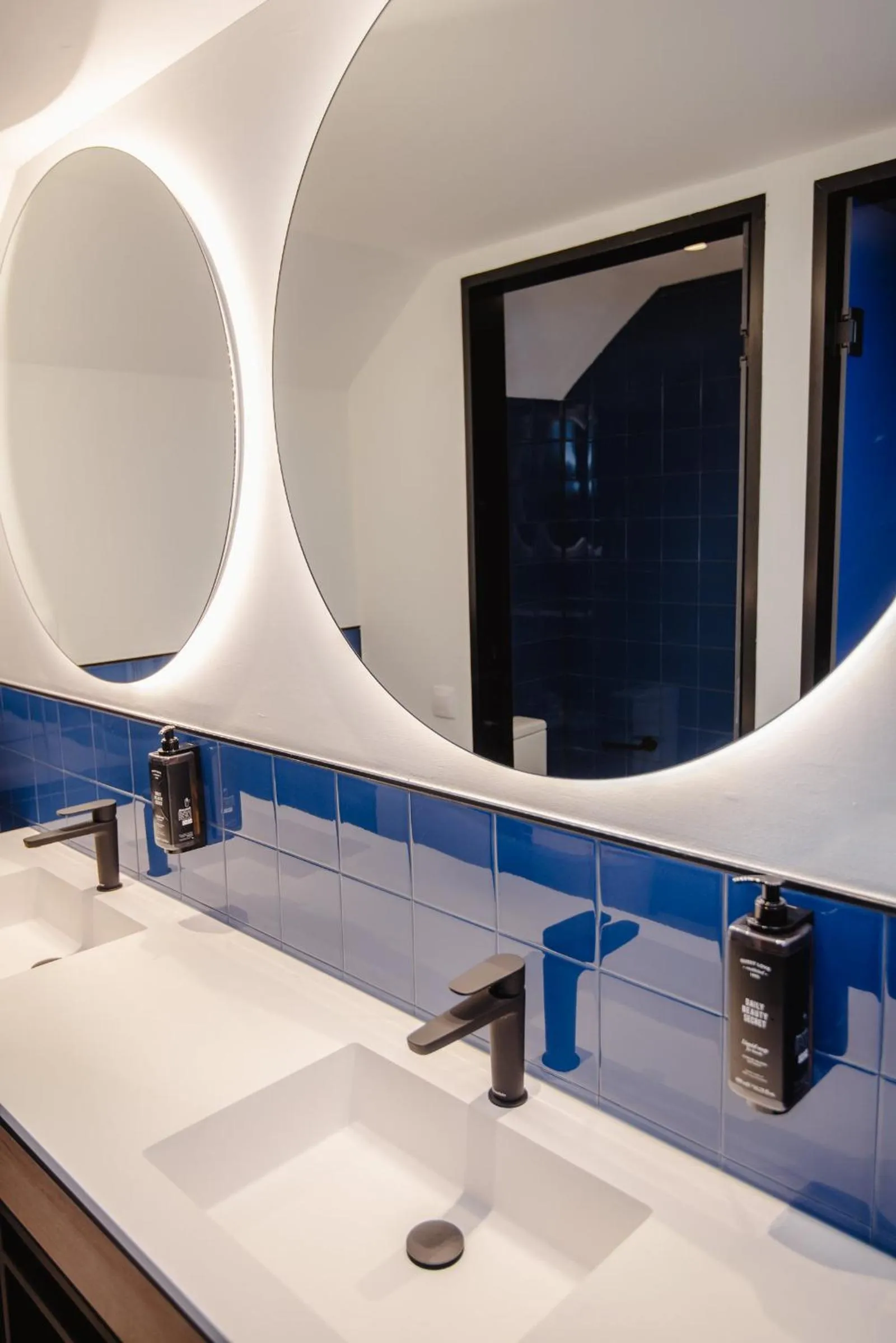 Bathroom in LATROUPE La Granja