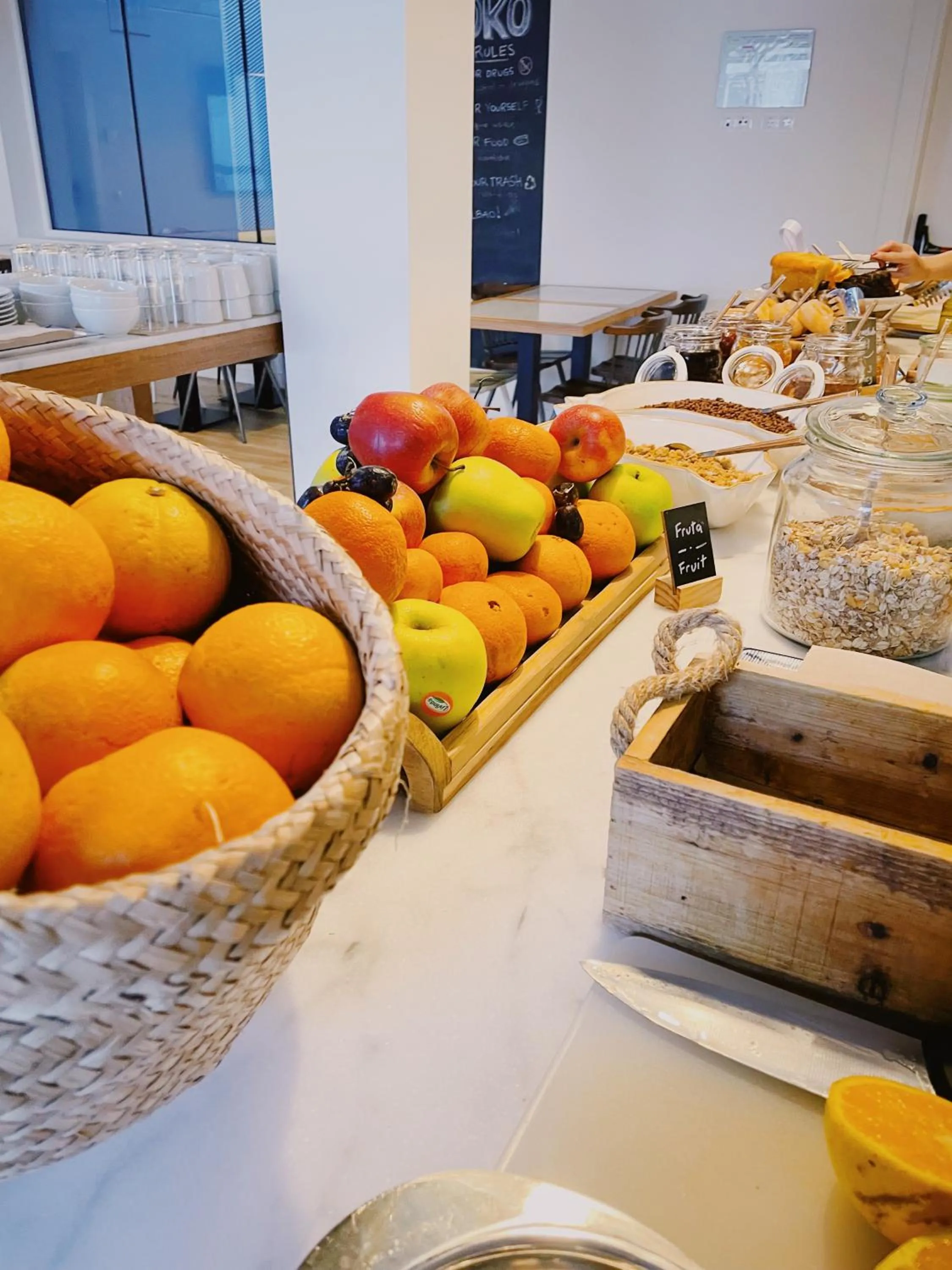 Buffet breakfast in LATROUPE La Granja