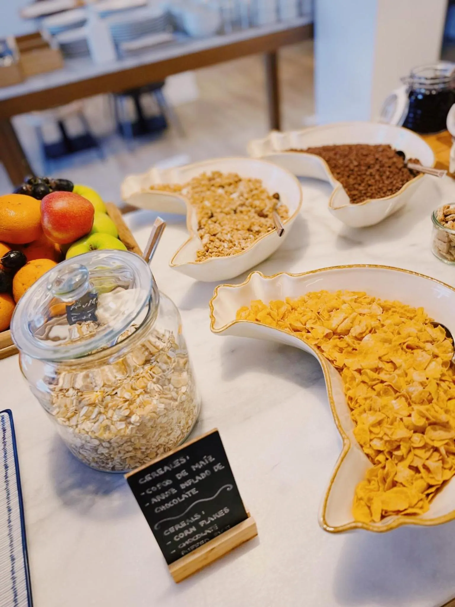 Buffet breakfast in LATROUPE La Granja