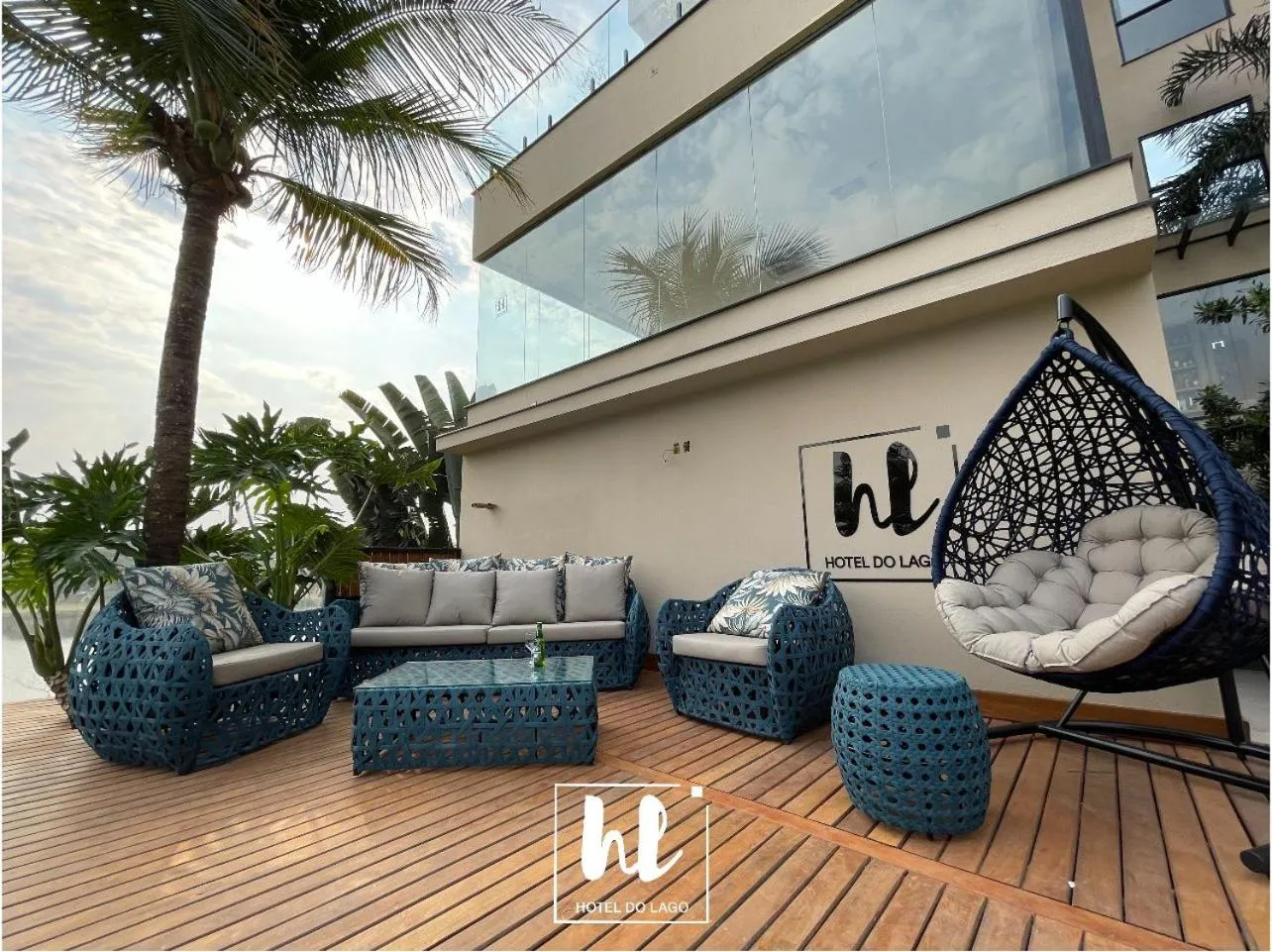 Swimming pool in Hotel do Lago