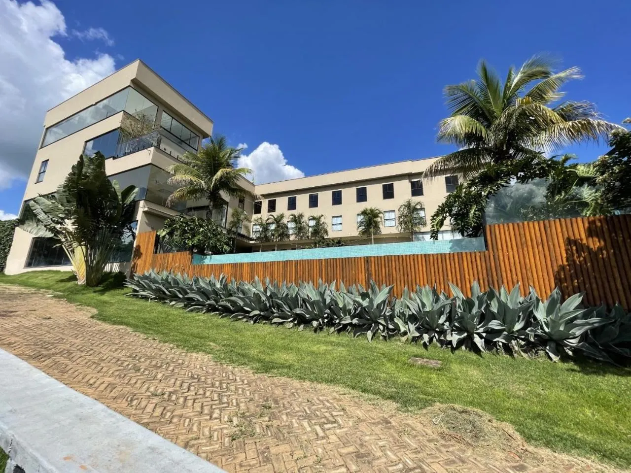 Property building in Hotel do Lago