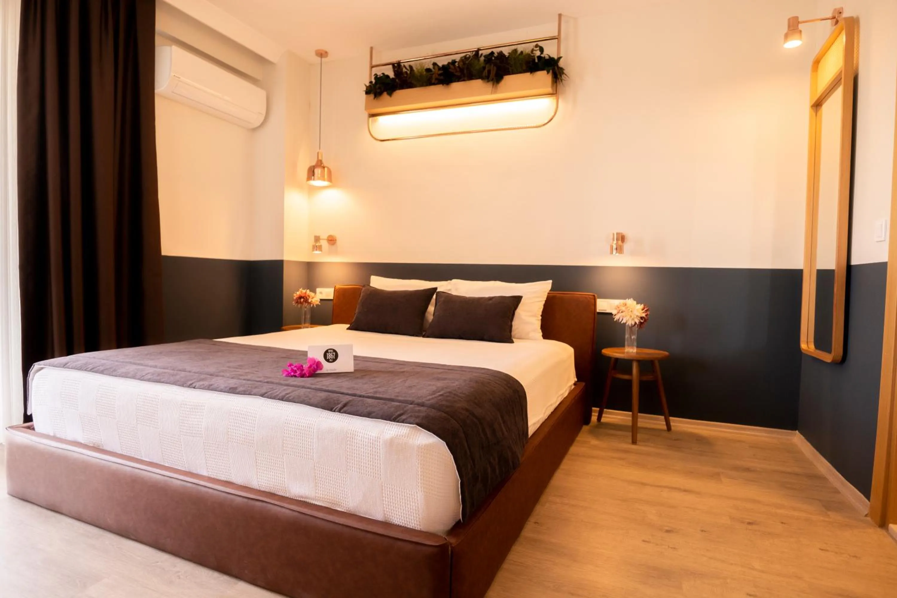 Photo of the whole room, Bed in Urla 1867 Hotel