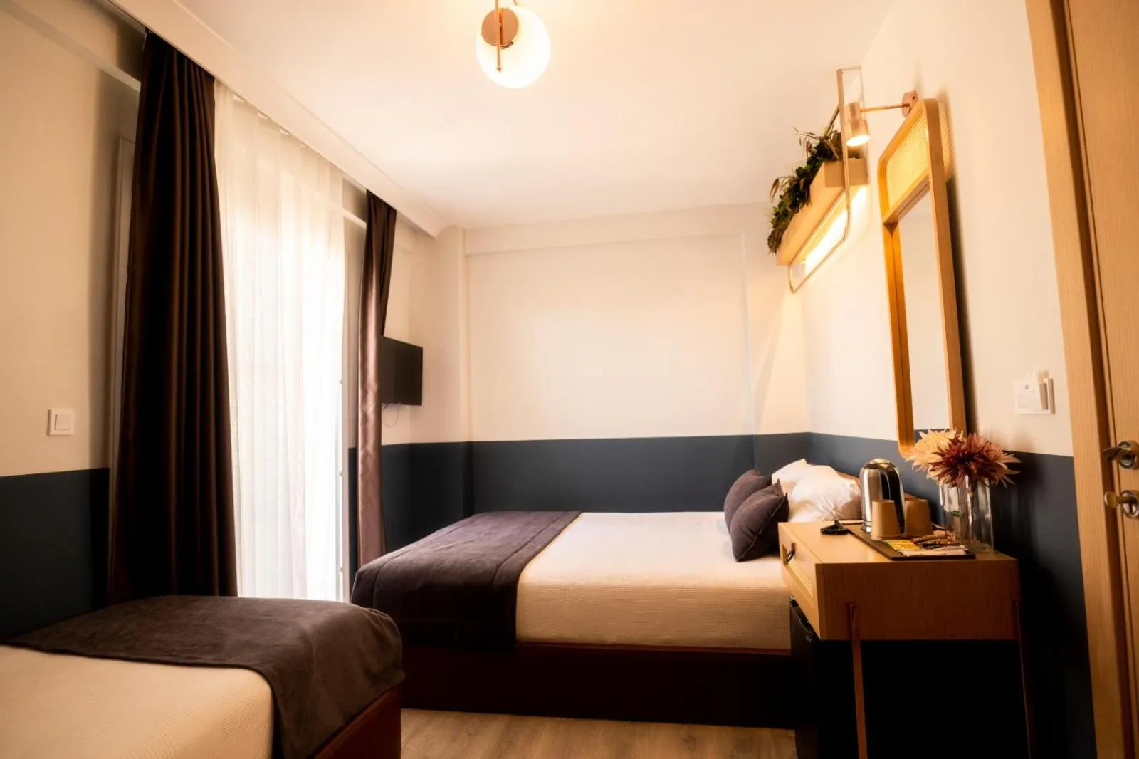 Photo of the whole room, Bed in Urla 1867 Hotel