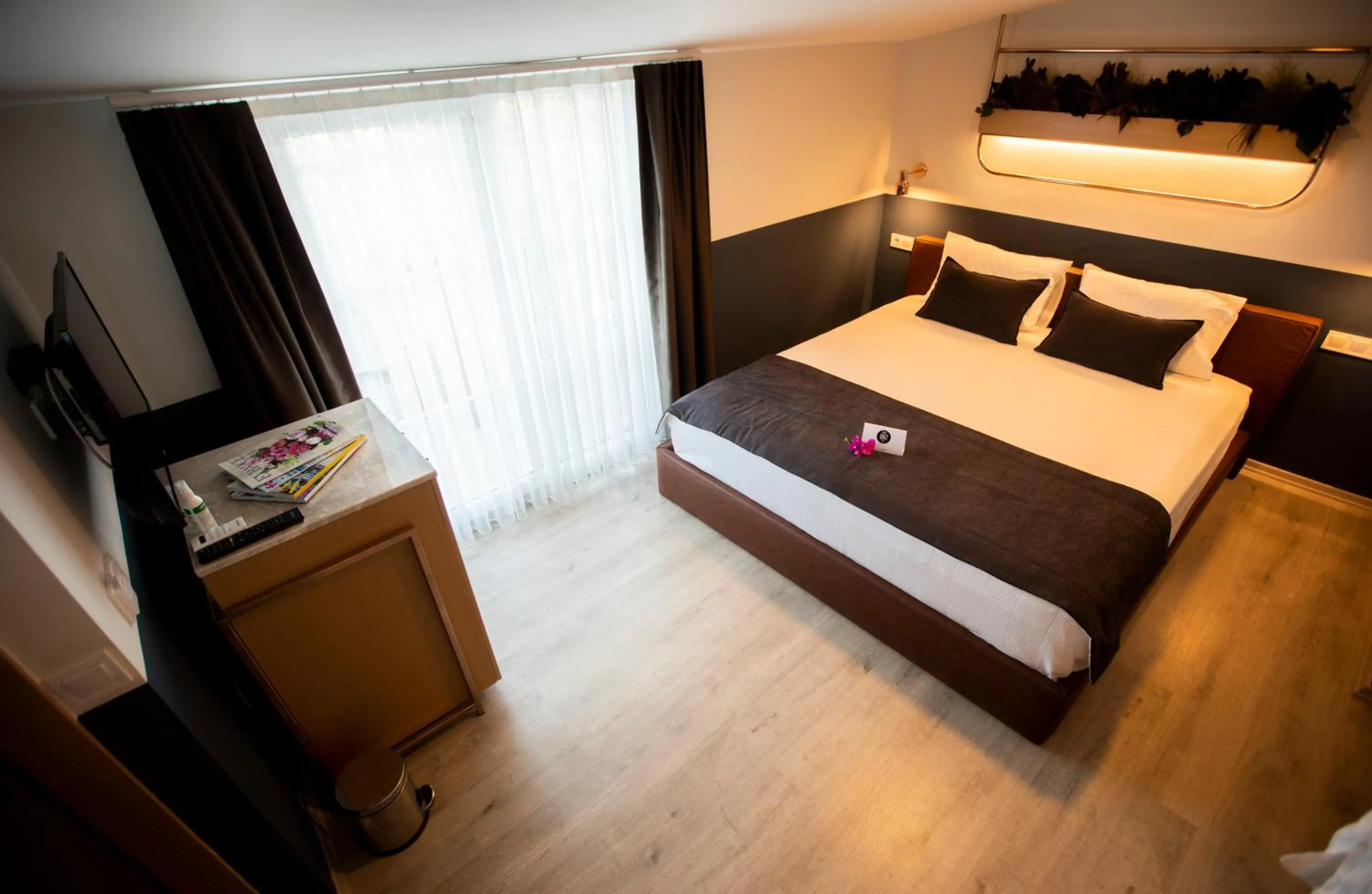 Photo of the whole room, Bed in Urla 1867 Hotel