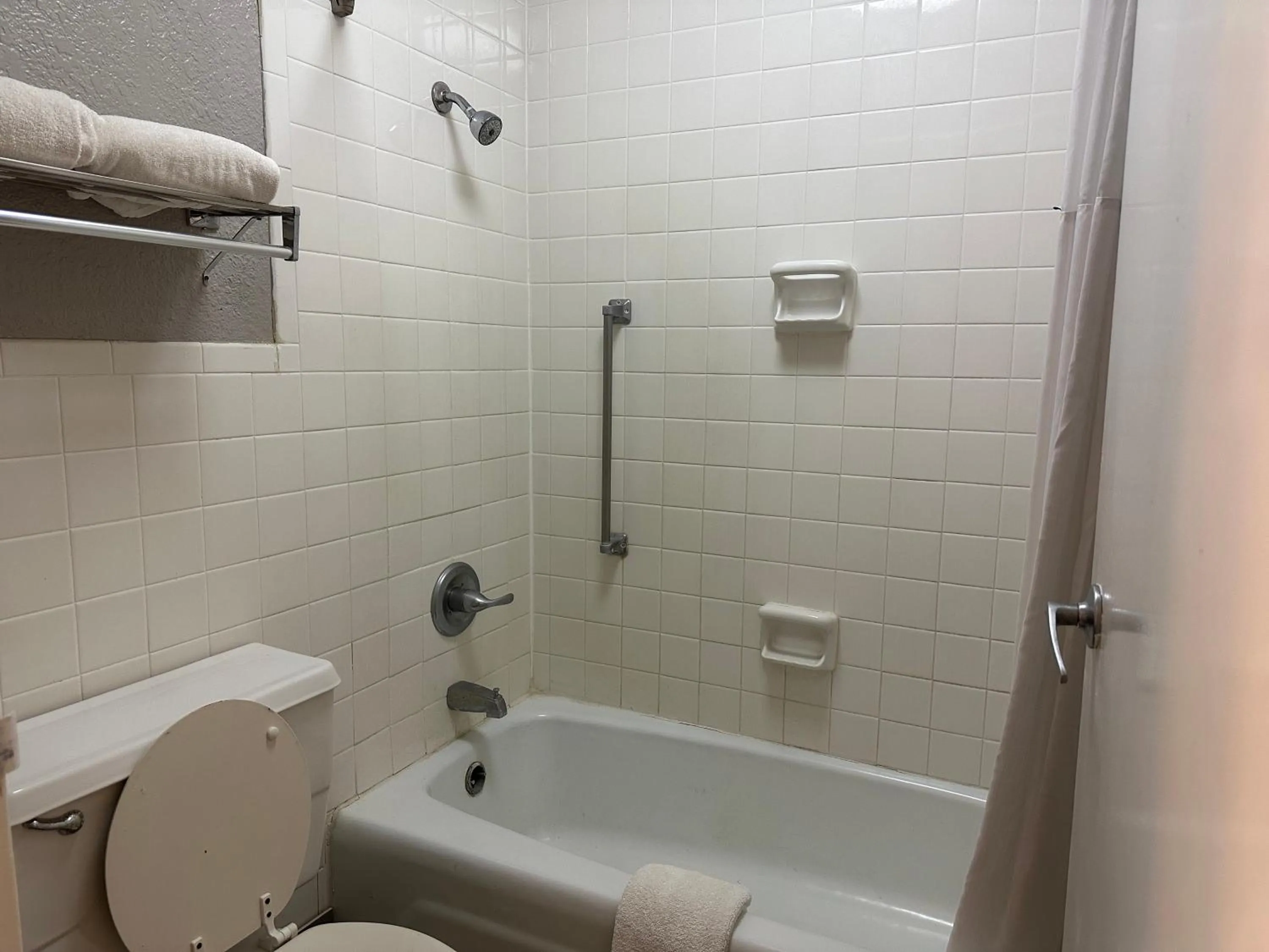 Bathroom in Motel 6 Forrest City AR