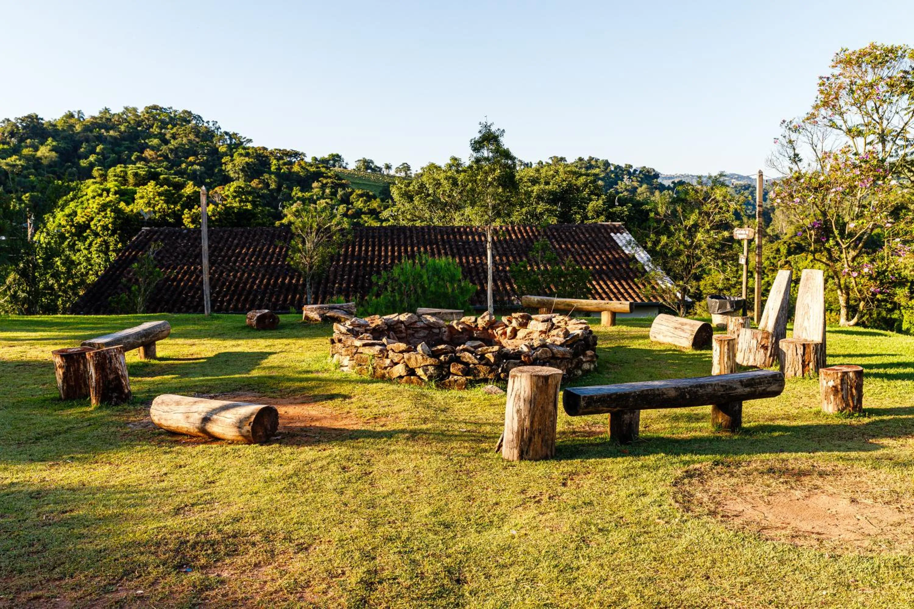 Communal lounge/ TV room in Hotel Morro De Santo Agostinho