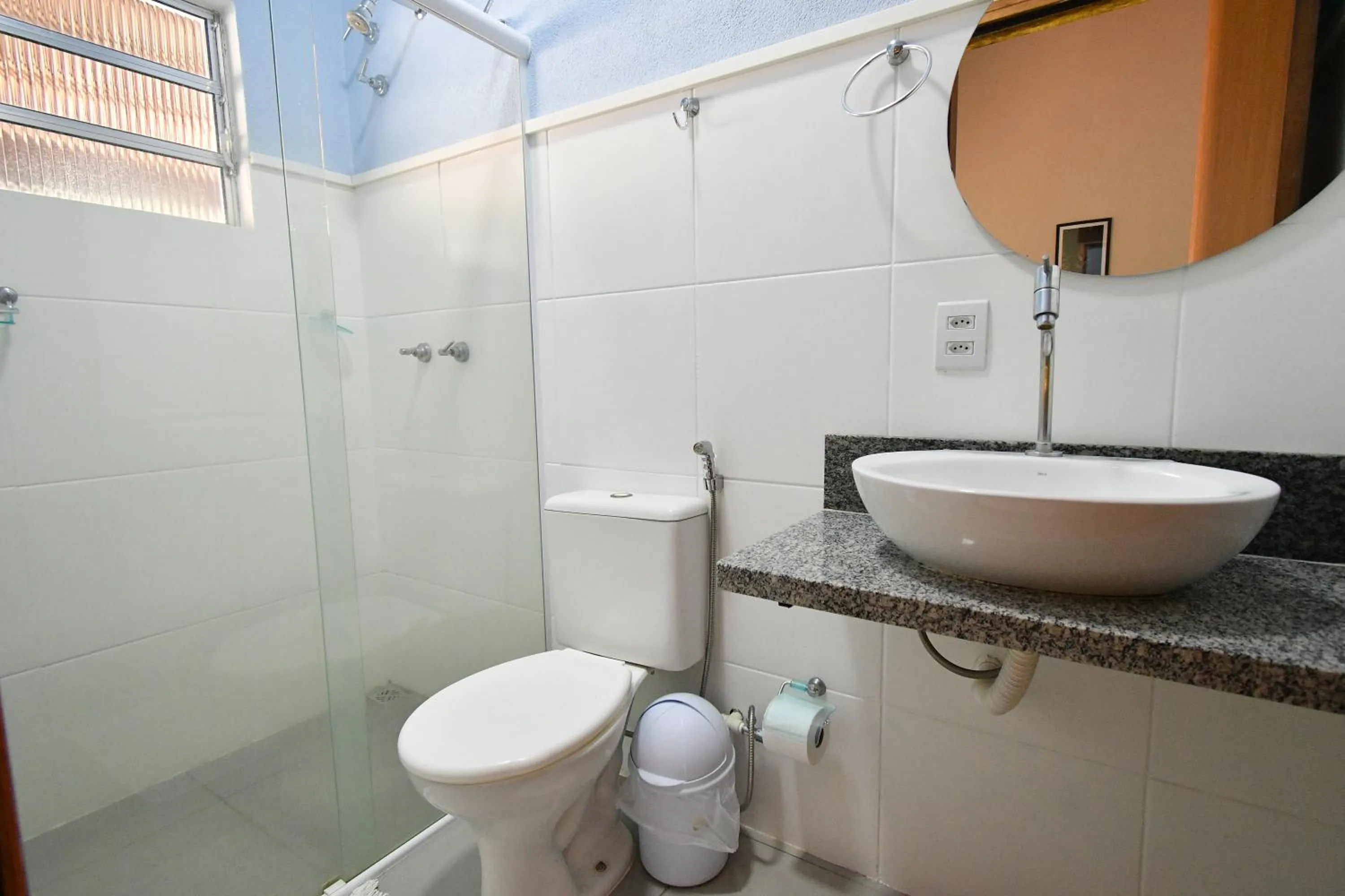 Shower in Hotel Morro De Santo Agostinho