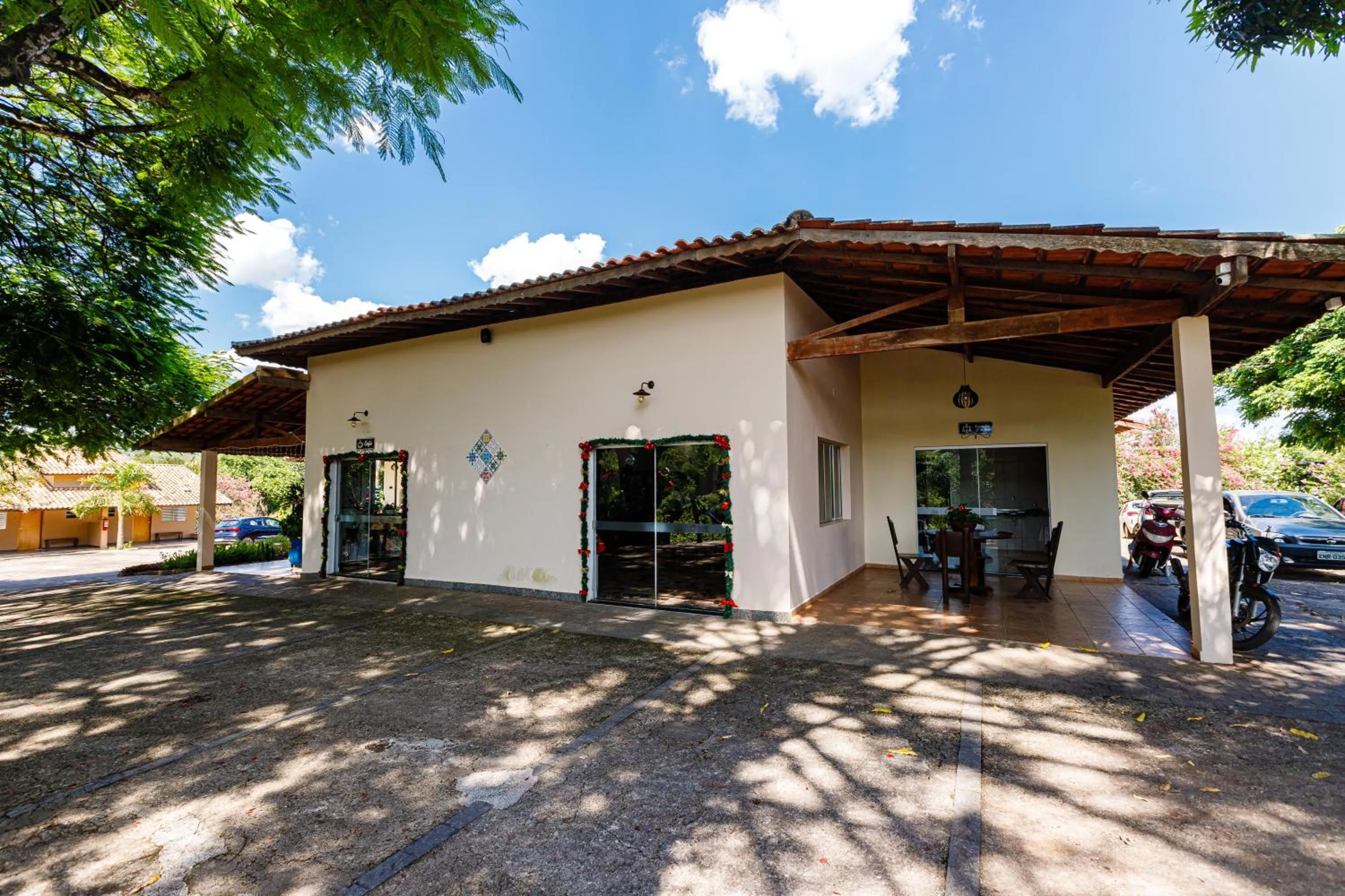 Property building in Hotel Morro De Santo Agostinho
