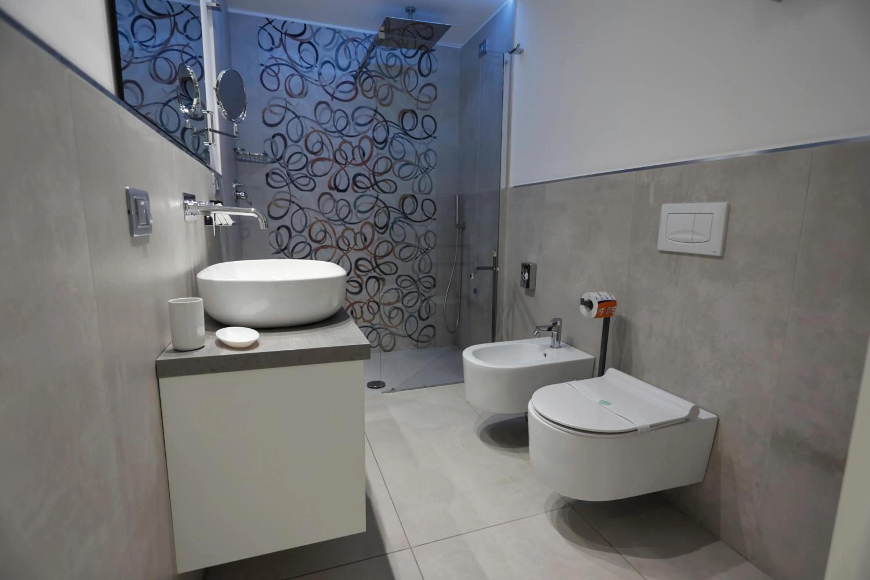 Shower in Bizantini Tropea