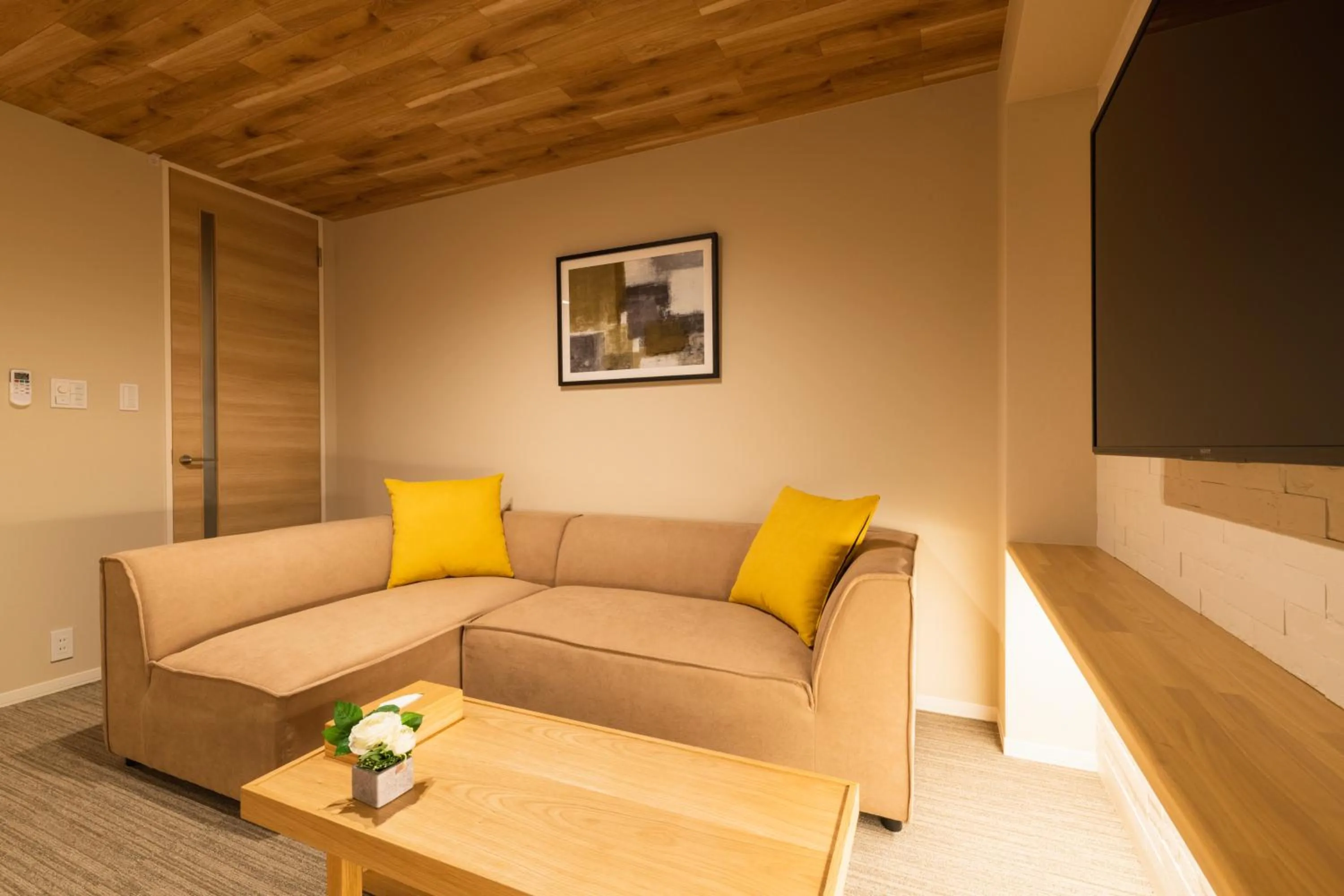 Photo of the whole room in GRAND BASE Saiwaimachi