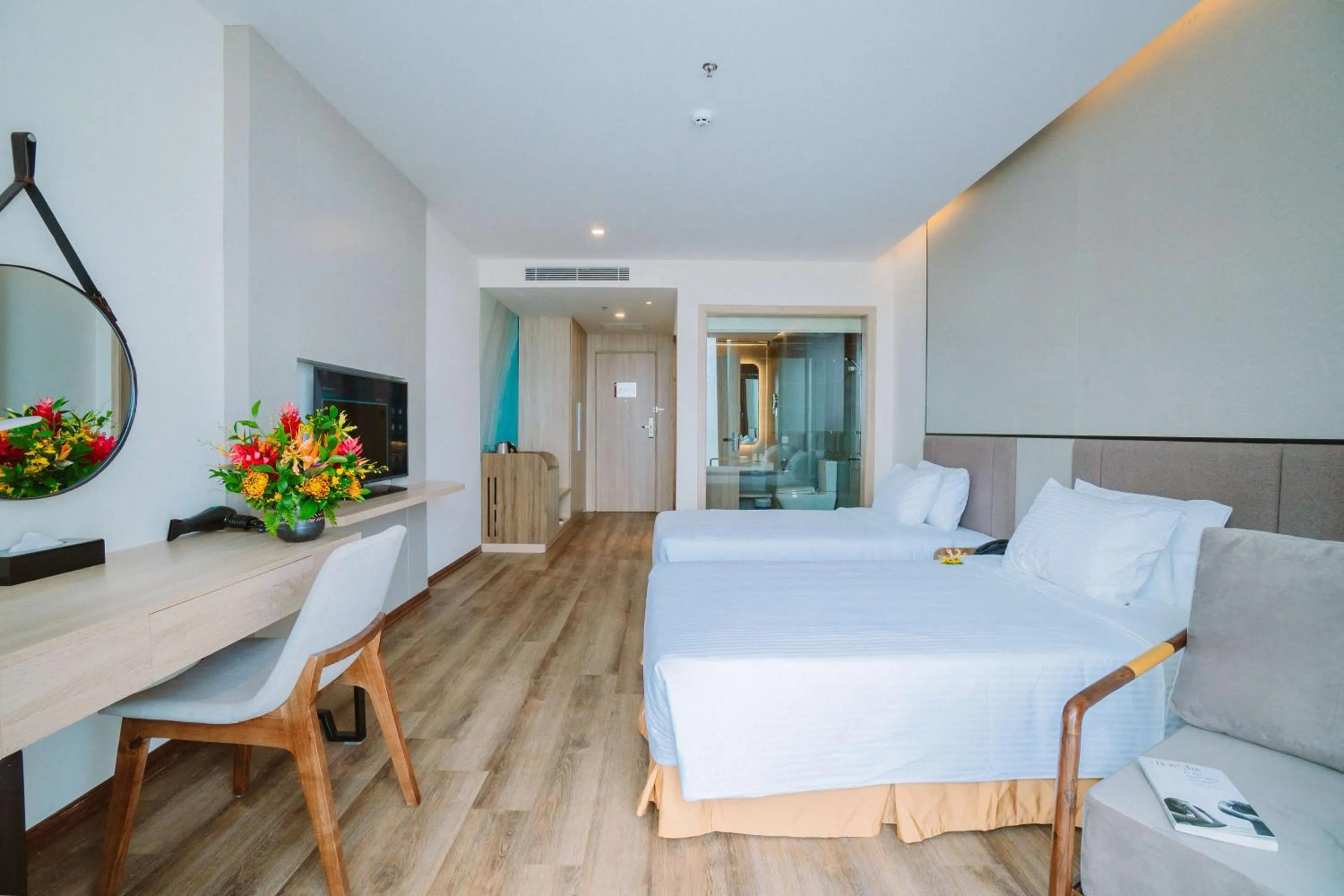 Photo of the whole room, Bed in Mường Thanh Luxury Xuân Thành