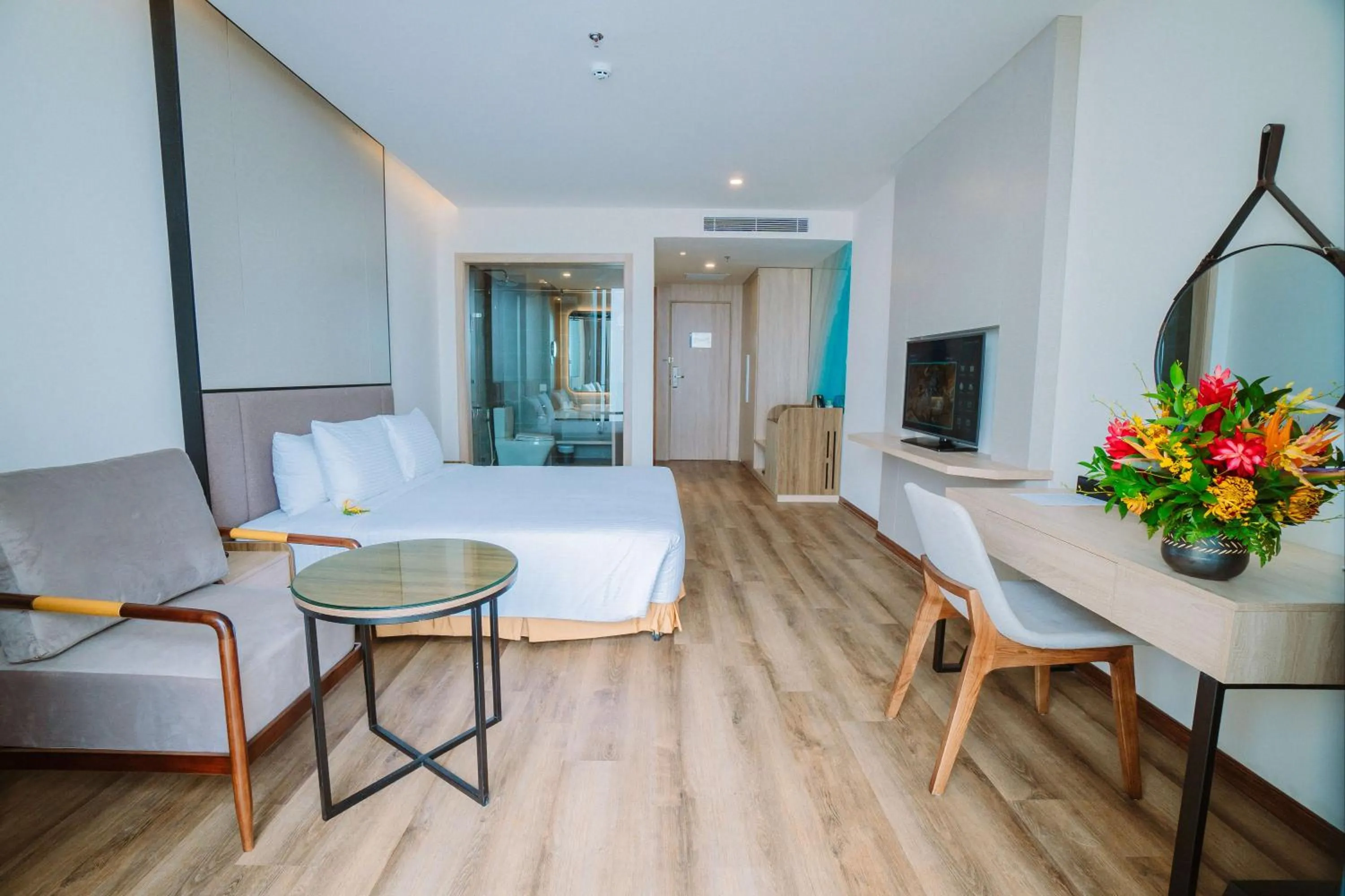 Photo of the whole room, Bed in Mường Thanh Luxury Xuân Thành