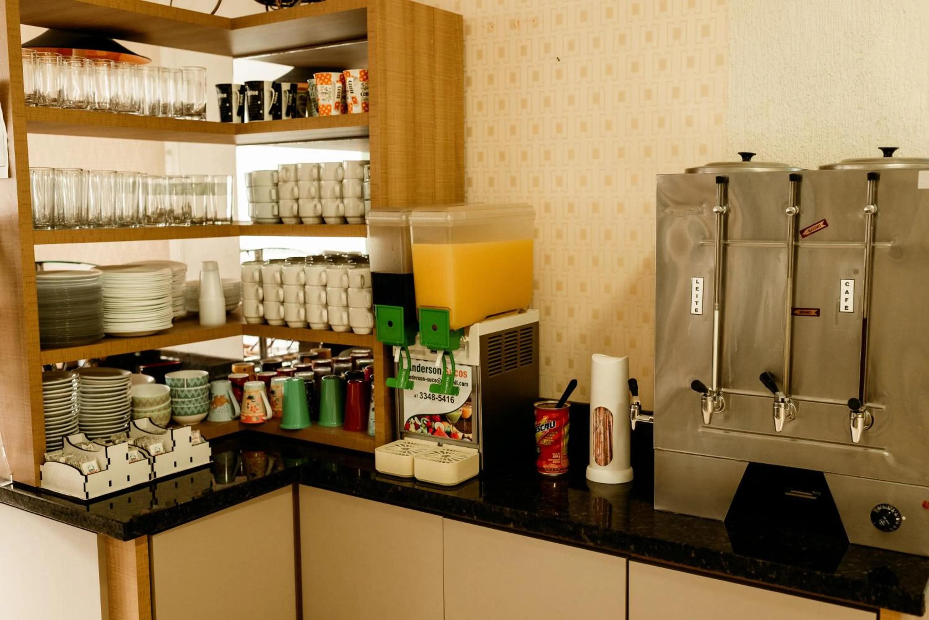 Buffet breakfast in Villarejo Parque Hotel