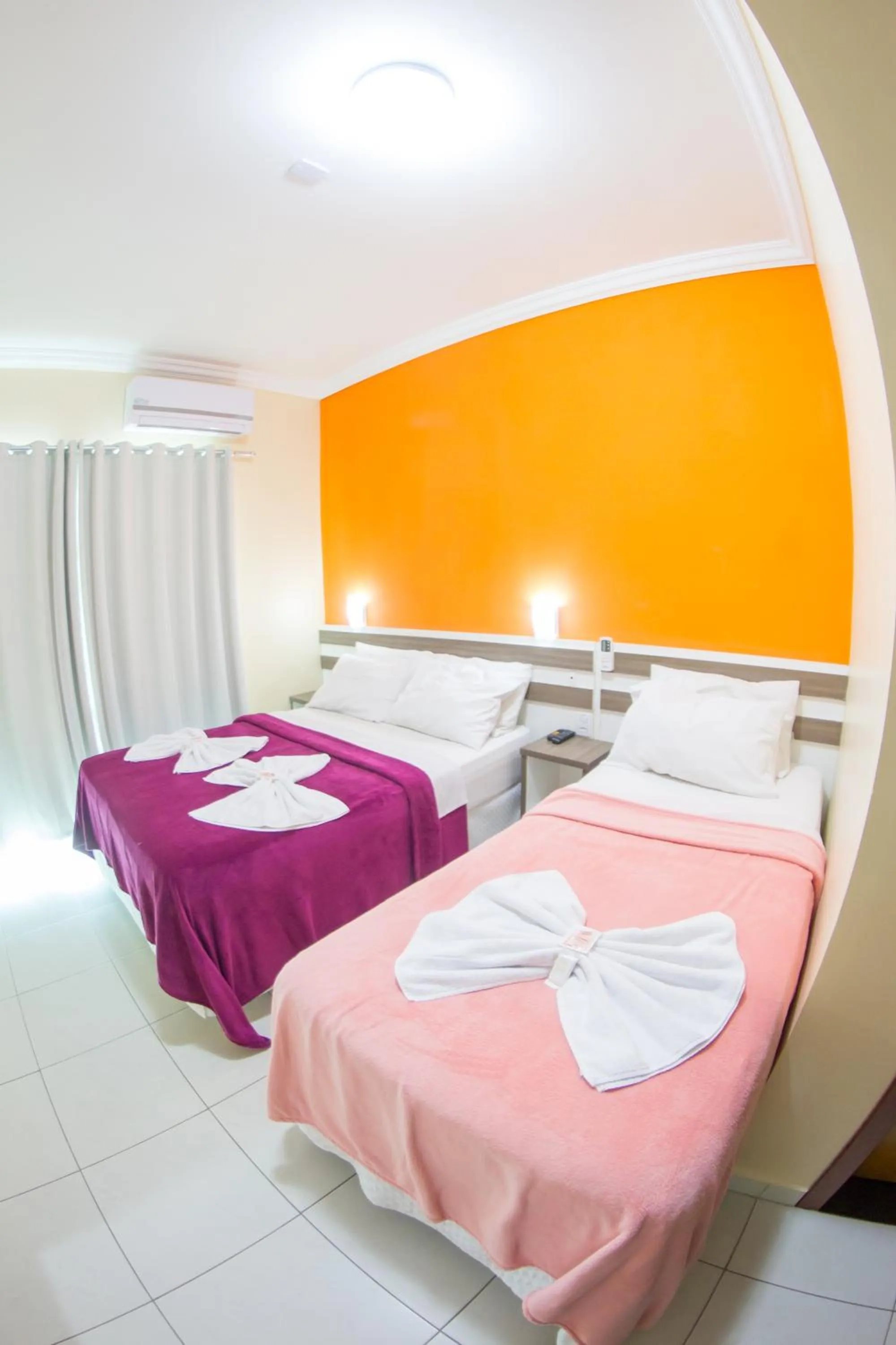 Photo of the whole room, Bed in Villarejo Parque Hotel