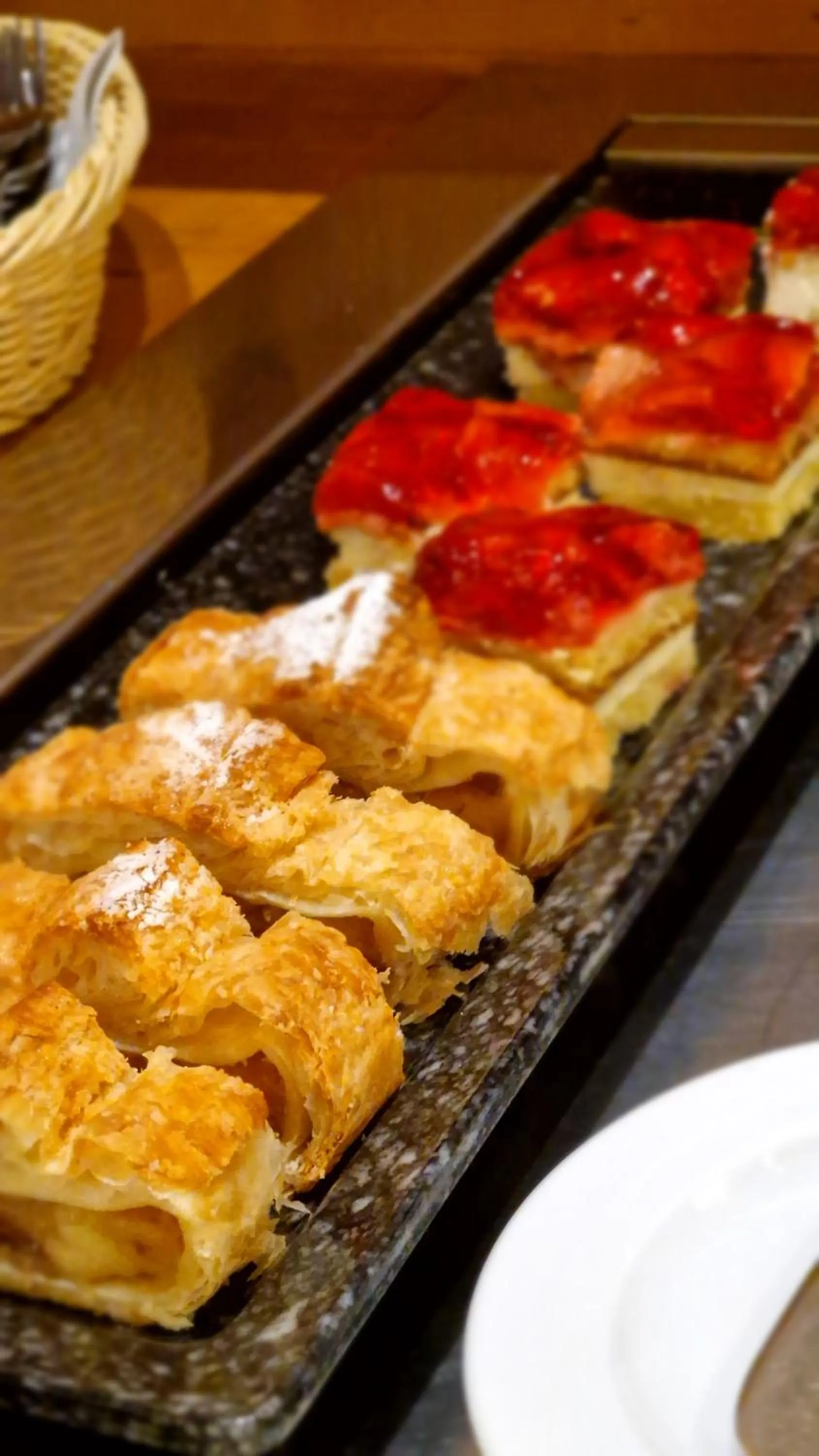 Breakfast in Das Alpin - Hotel Garni Guesthouse