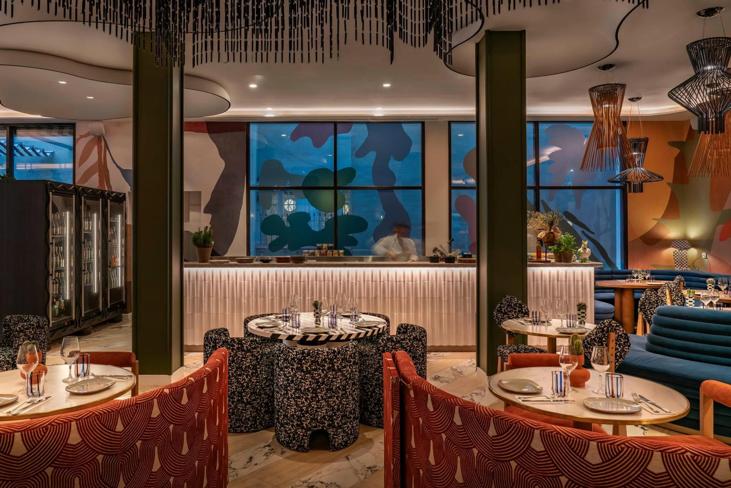 Restaurant/places to eat in Vincci Gala