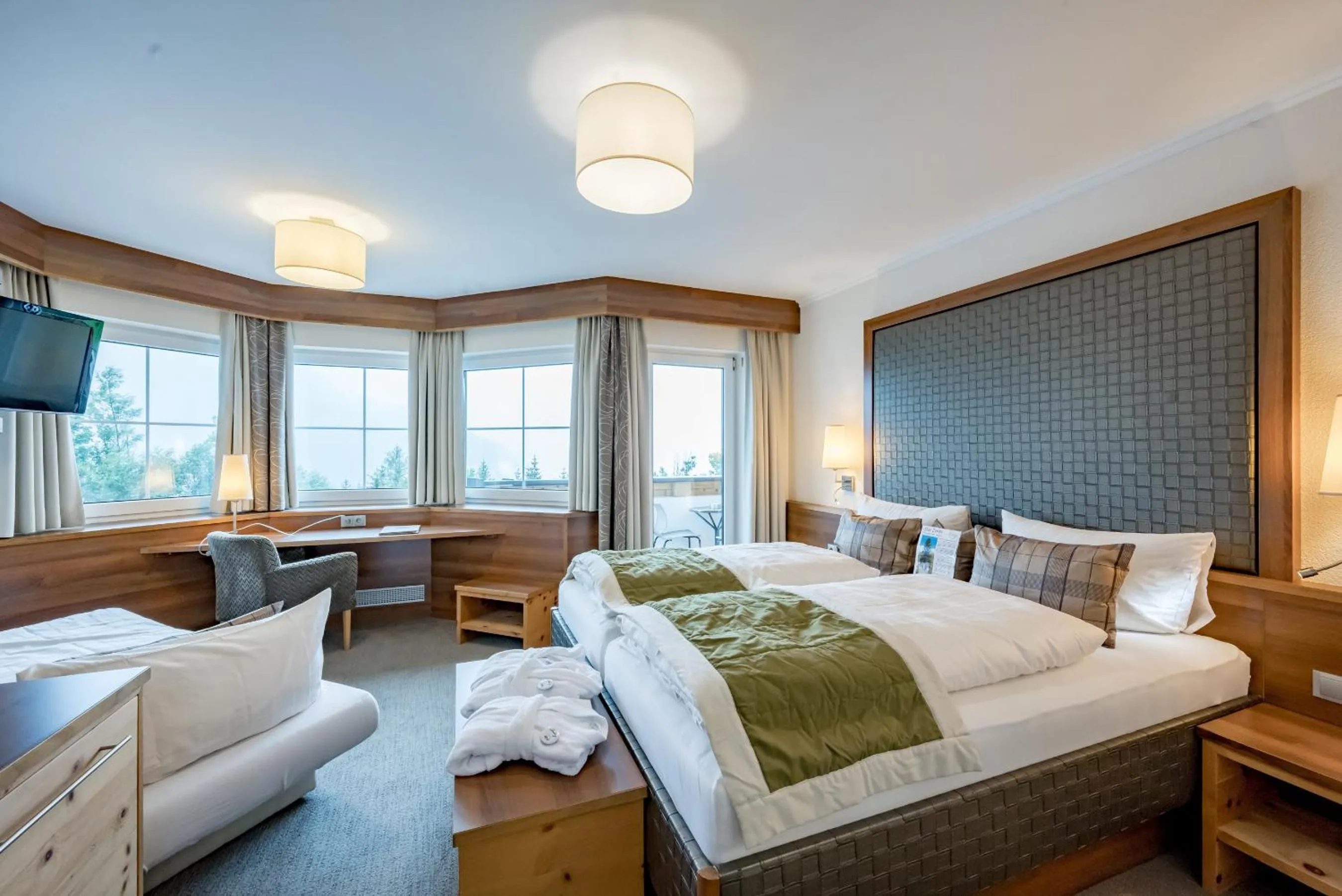 Photo of the whole room, Bed in Hotel Andy 4 Sterne Superior