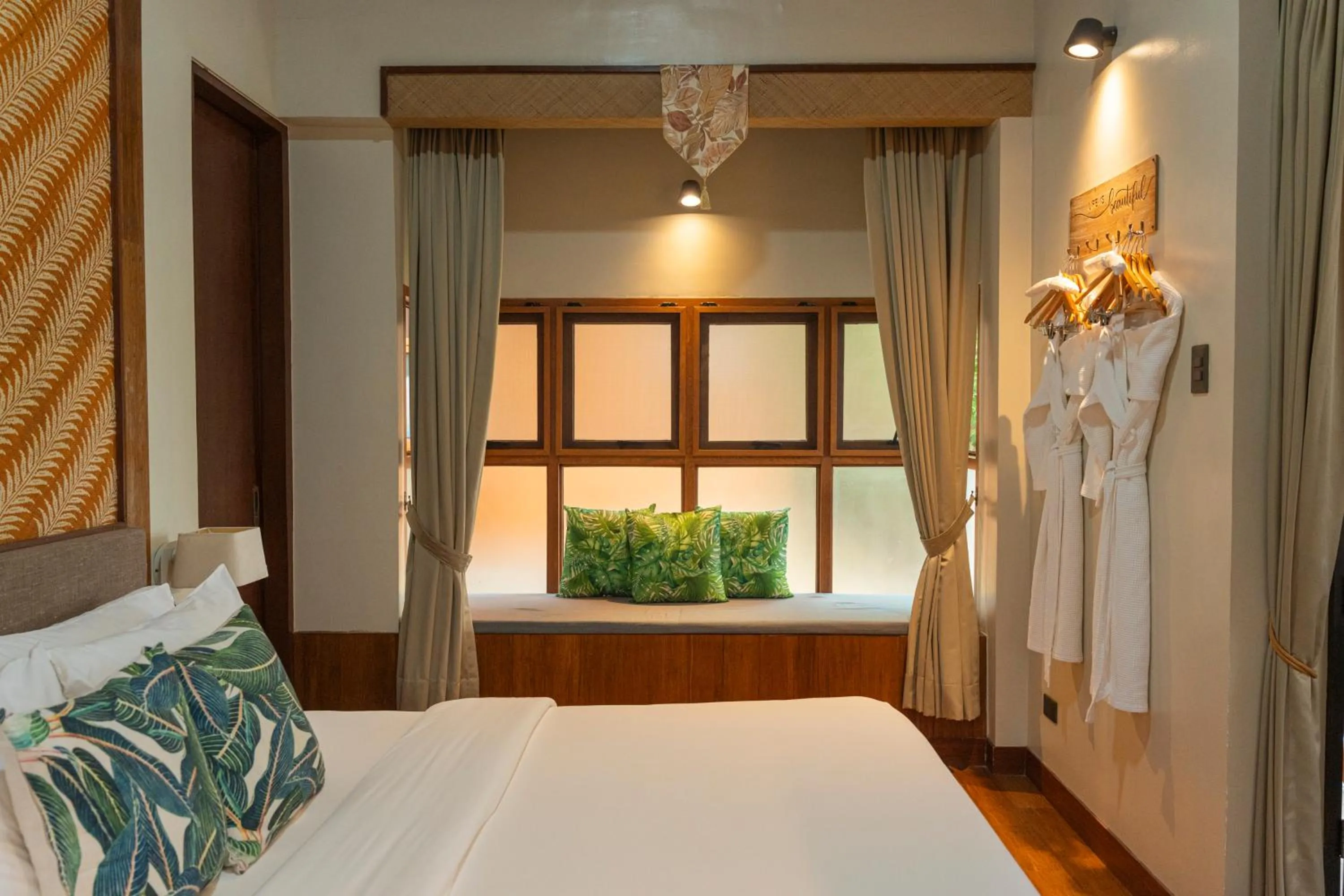 Bed in Club Serena Resort